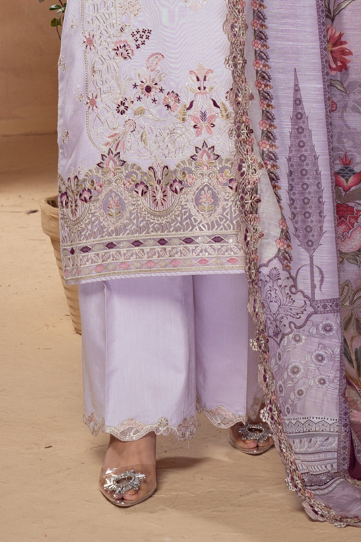 Raya By Imrozia Serene Stitched 3 Piece Winter Collection'2025-IP-118 Eshita