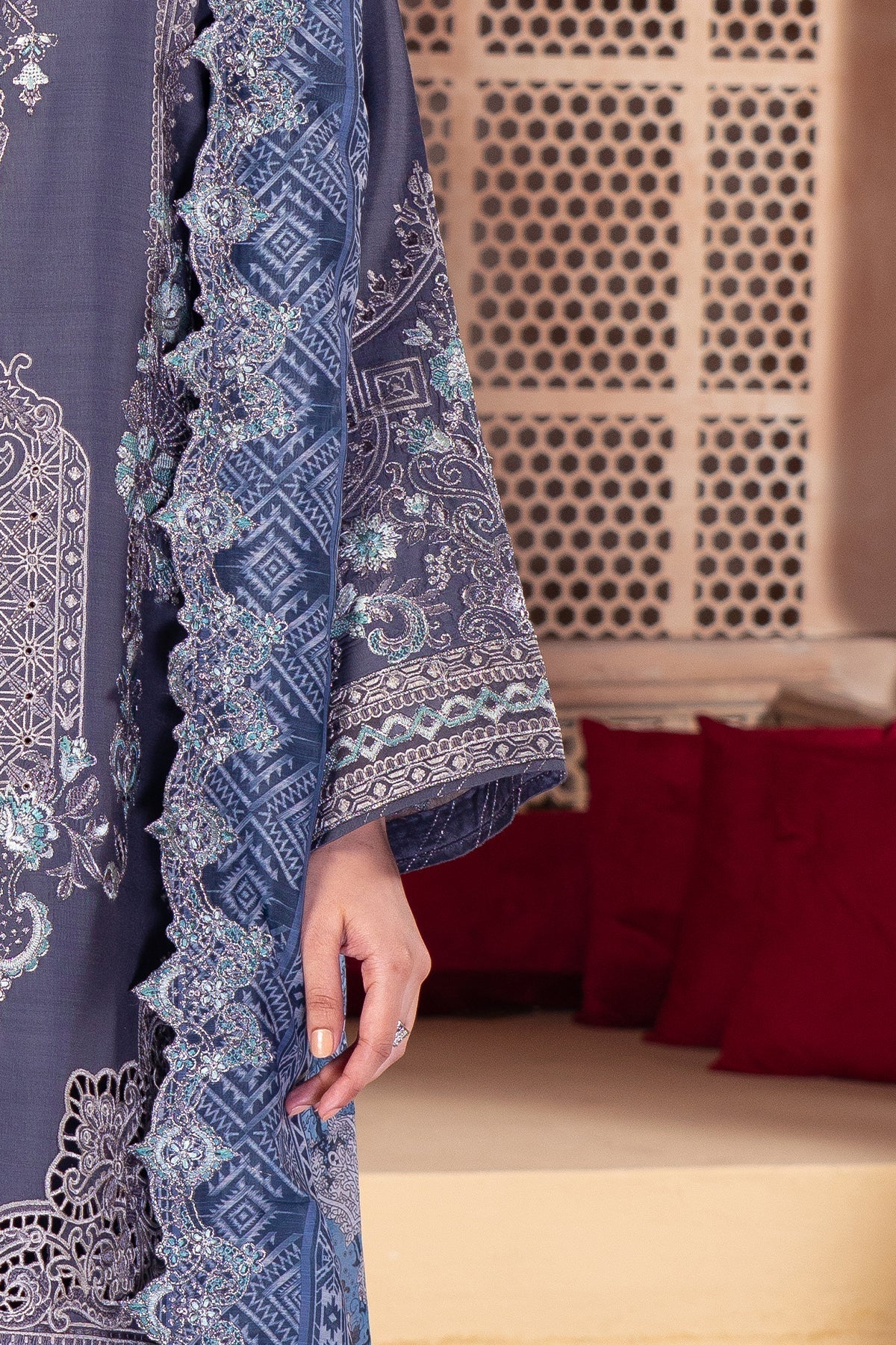 Raya By Imrozia Serene Stitched 3 Piece Winter Collection'2025-IP-119 Tiya
