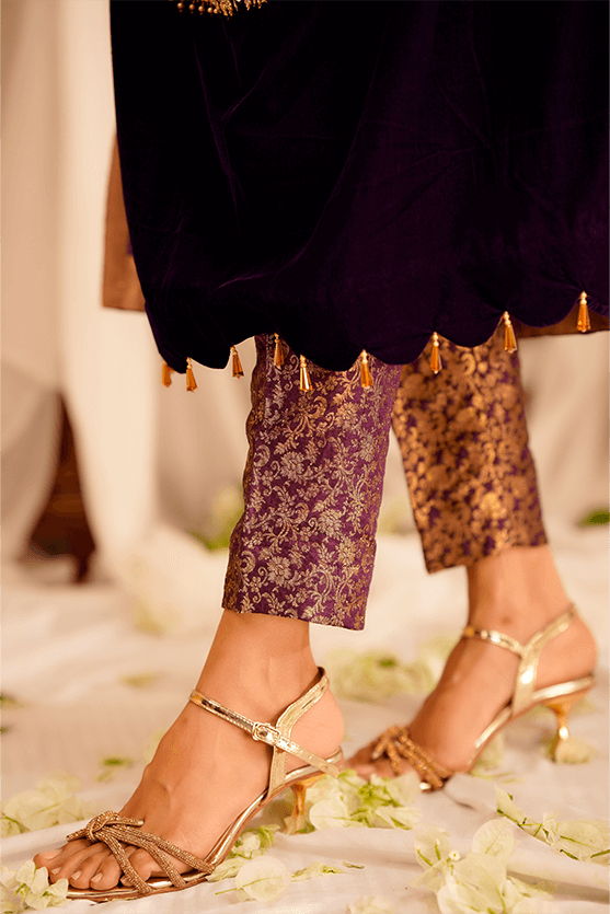 Bagh-E-Makhmal By Zaaviay Stitched Velvet Mehlika (Three Piece)