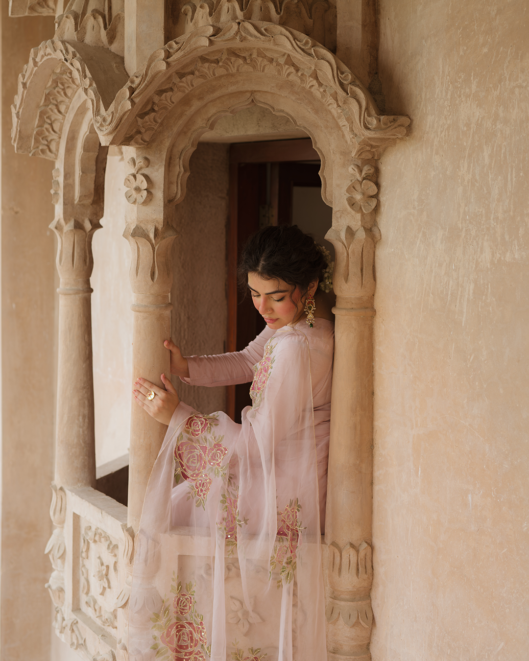 Purane Darwaze By Pashma Khan Stitched Formals Collection'2025-Wafa