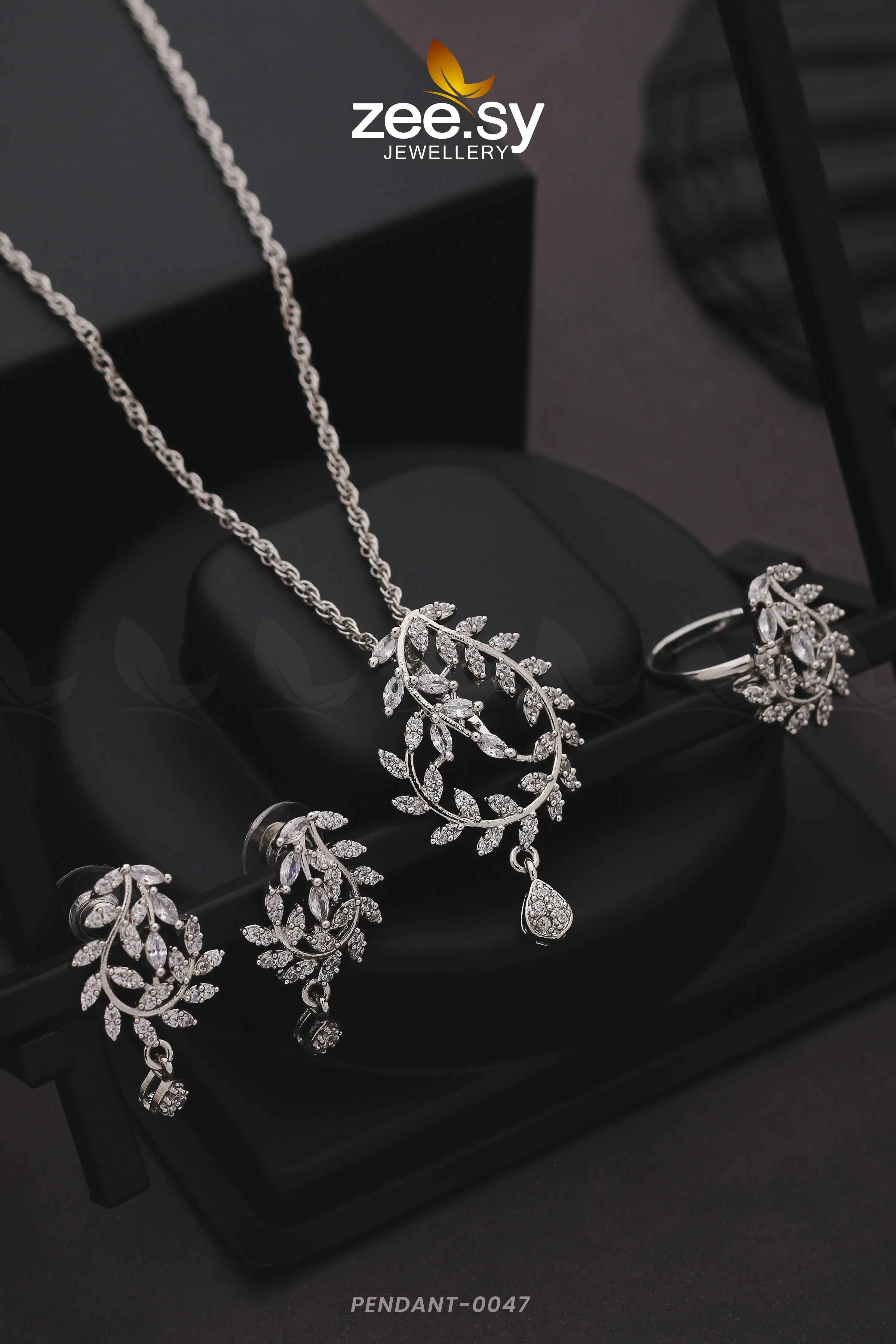 PENDANT-0047 Silver White - Zeesy Jewellery