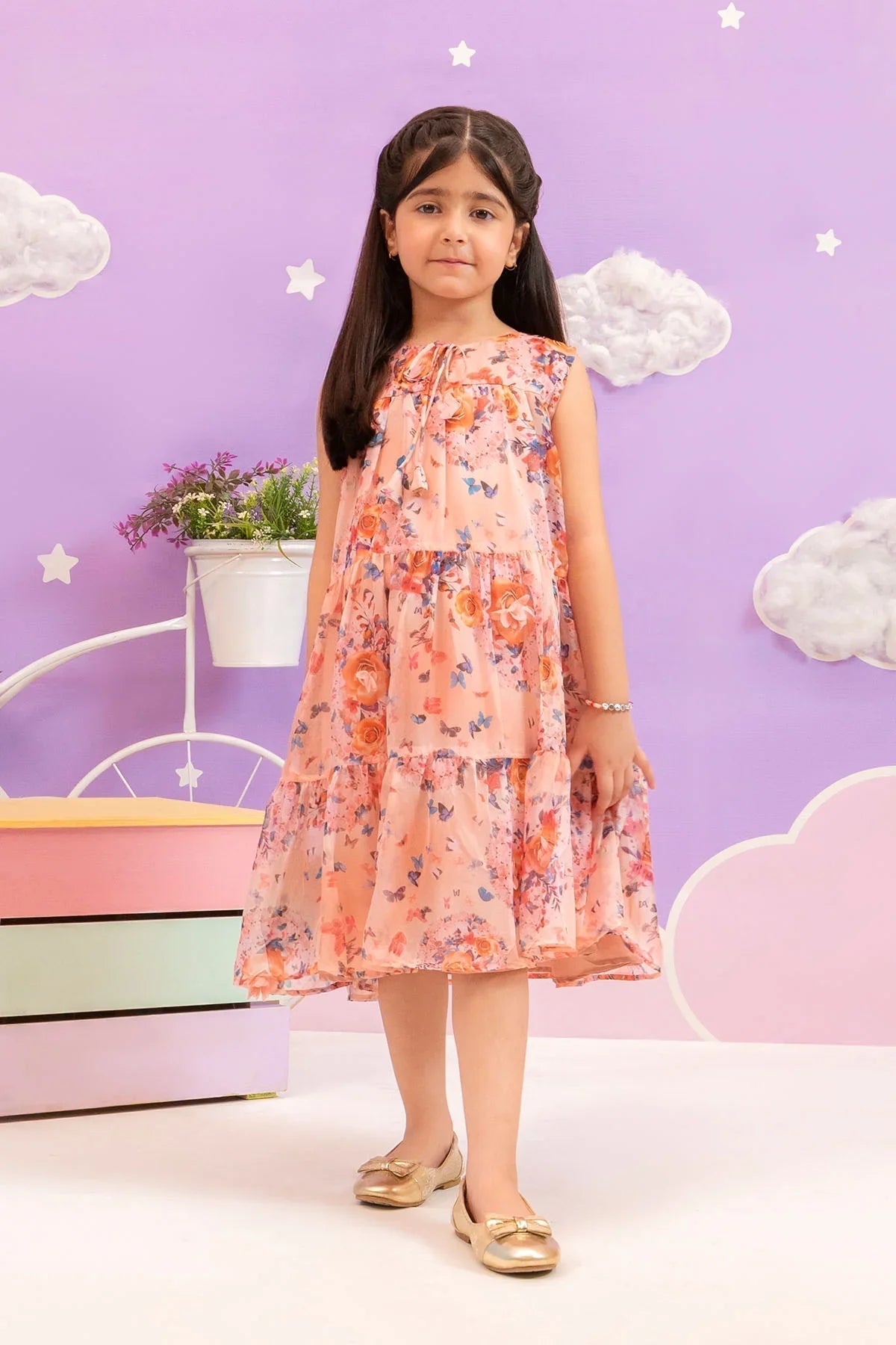 Shop exquisite printed chiffon dresses & printed suits for kids at Ochre. Find elegant, comfortable outfits perfect for parties