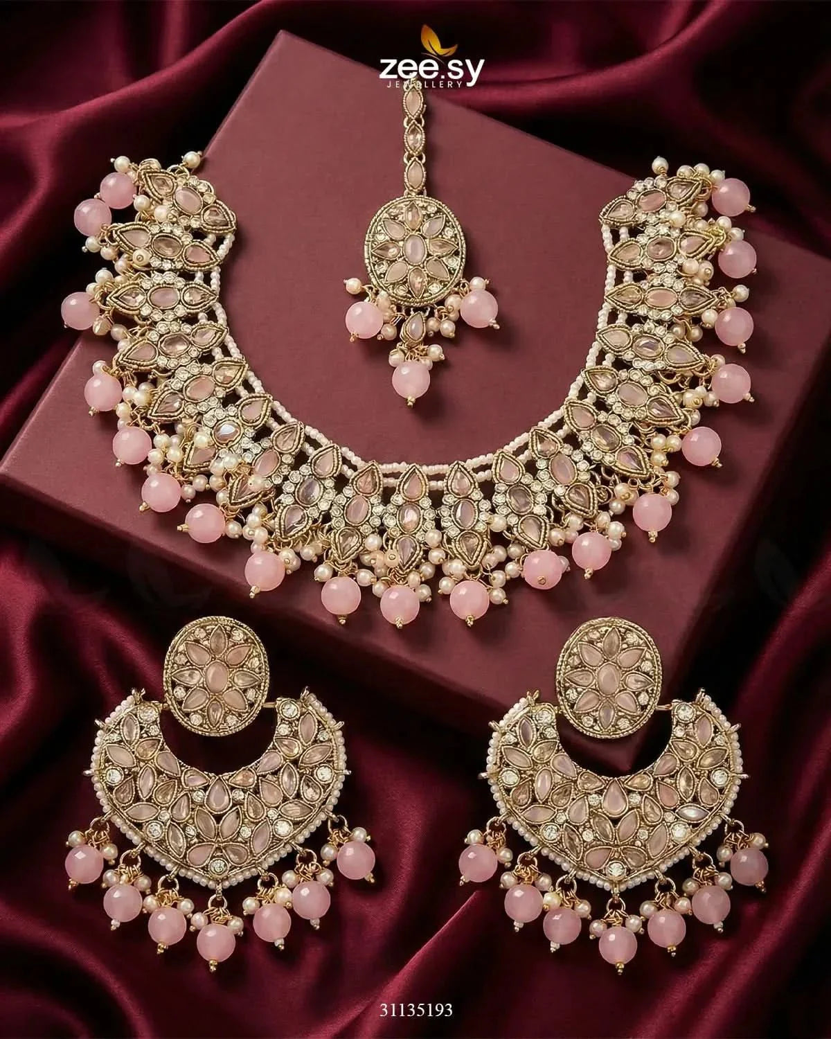 Pretty Bold Pearl Necklace Set