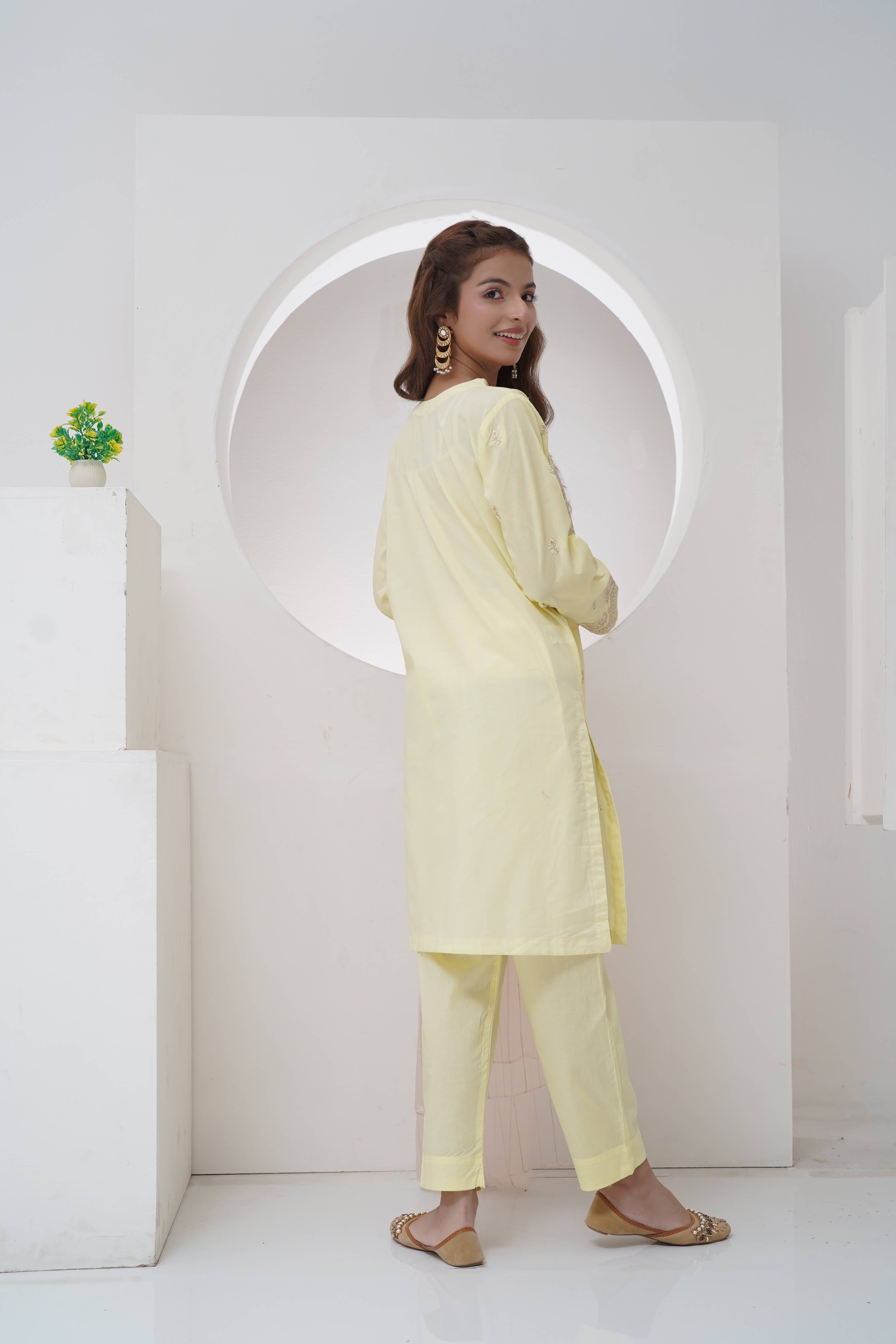Mahroo Stitched 3 Piece Emb Lawn Kids Collection'2025-R-T-SFC-006