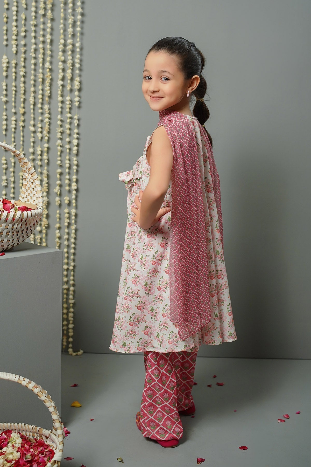 Swiss Lawn Digital Printed 3 Pc Suit - Wear Ochre