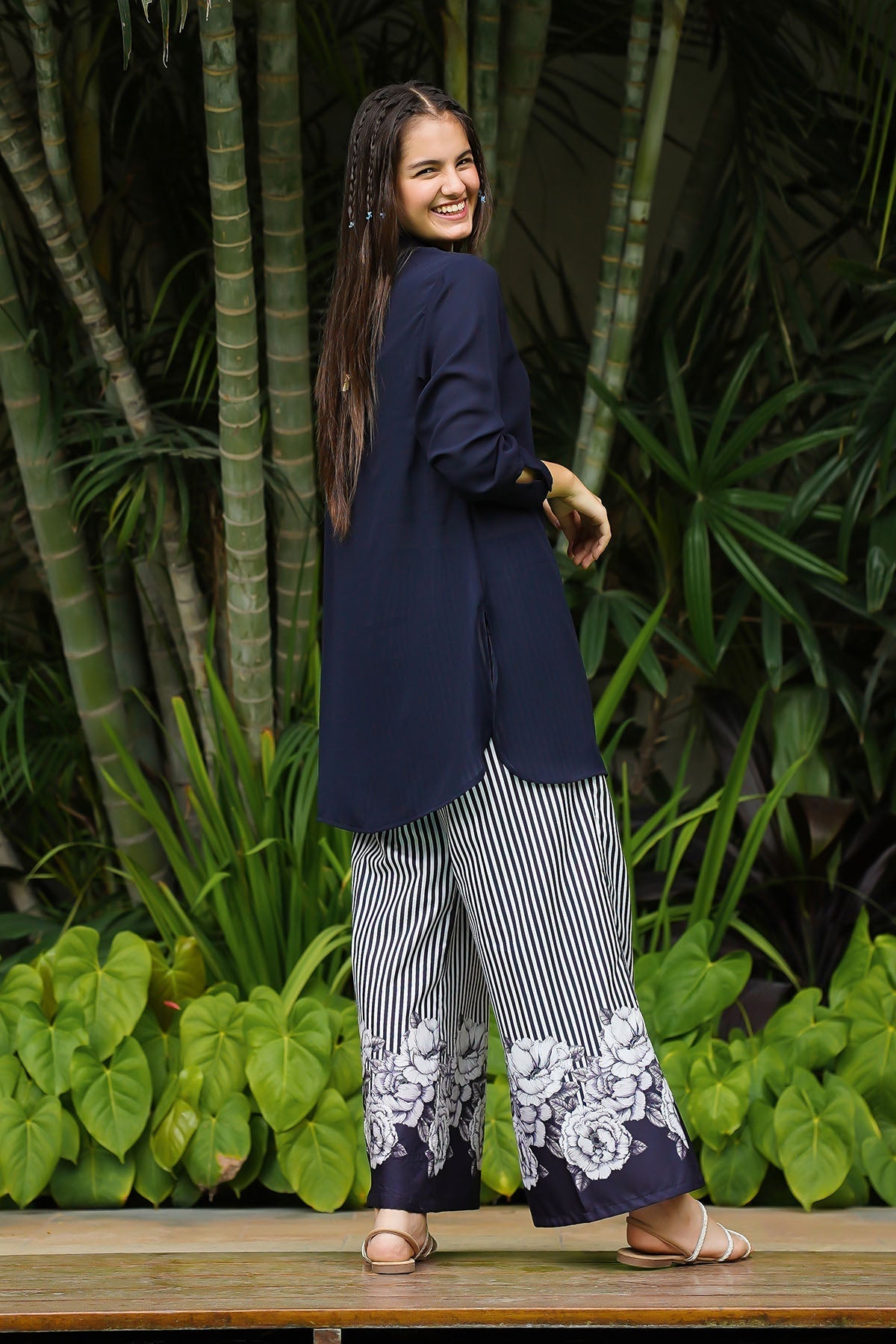 Ochre Clothing Girls Full Suits Georgette Hand Work 2 Pc Suit