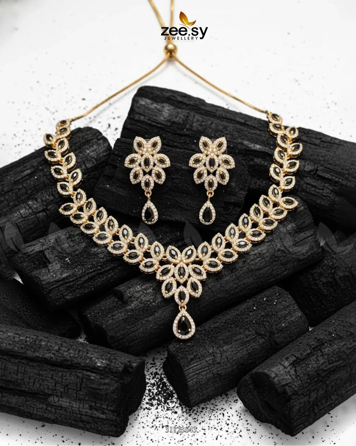 Rich Heritage Stream Necklace Set Golden Black - Zeesy Jewellery