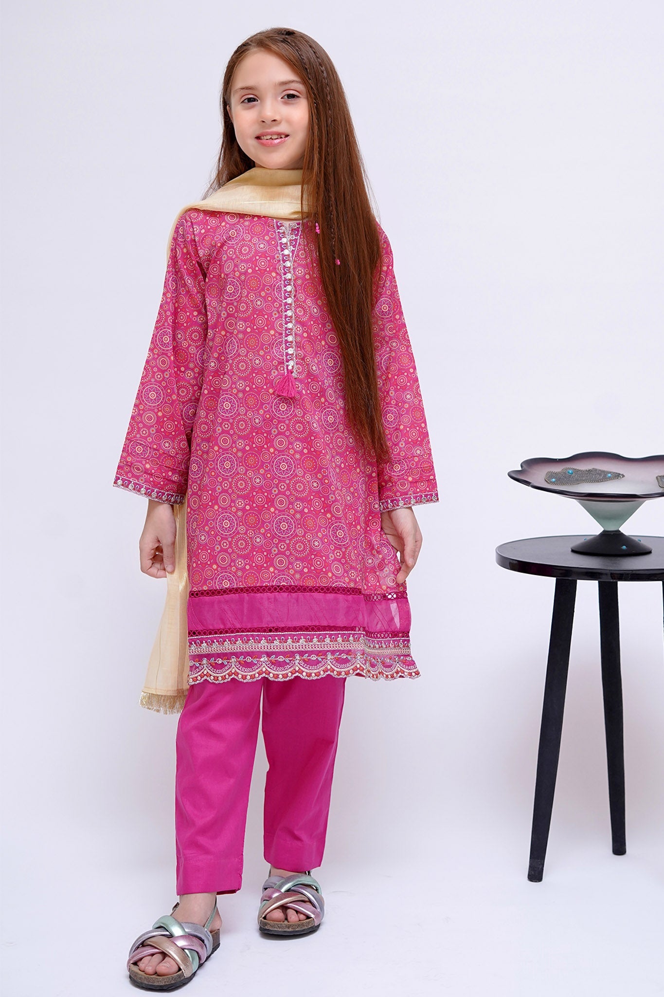 Shanzey Stitched 3 Piece Mid Summer Emb Lawn Collection'2024-SHK-2806