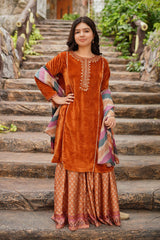 Stylish Velvet Hand Adda Work 3-Pc Suit for Every Occasion: This exquisite outfit combines luxury and elegance, making it perfect for celebrations and gatherings.
