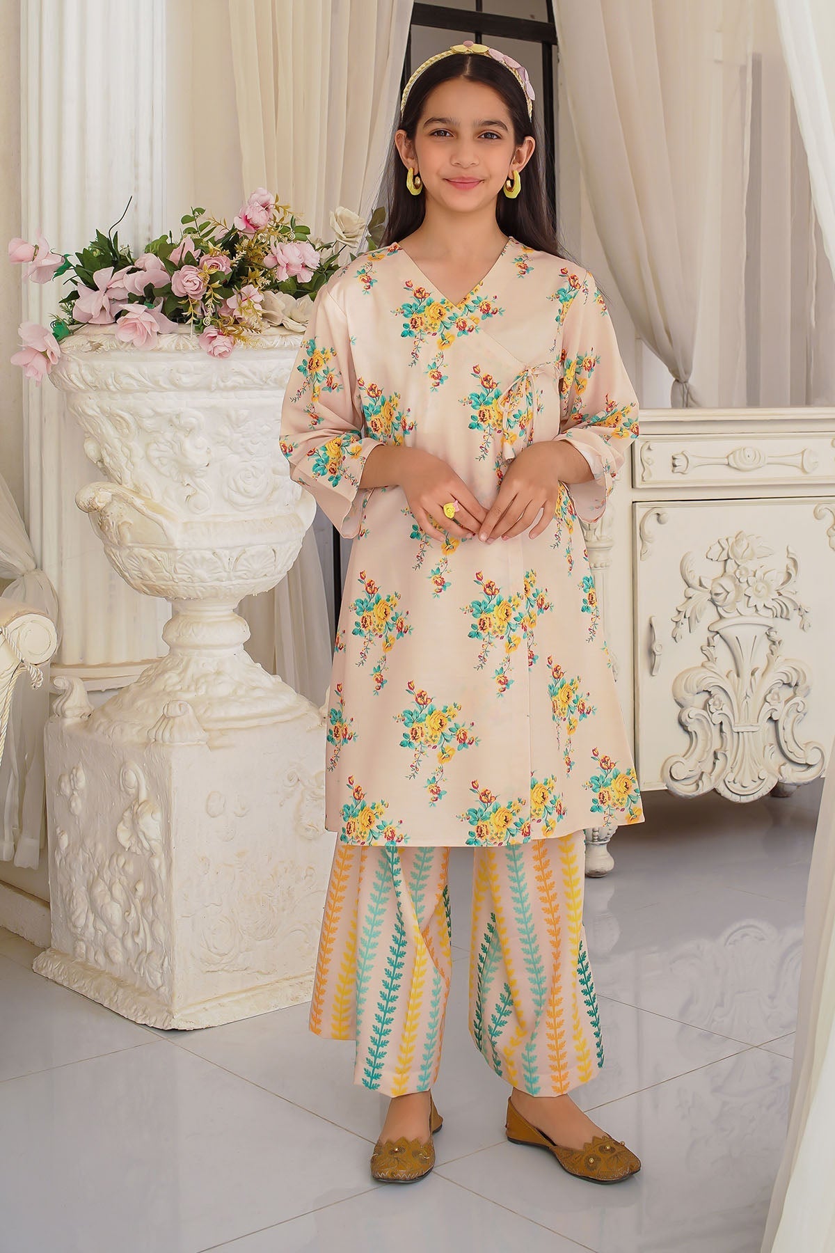 Shop elegant Swiss Lawn Digital Printed 2 Pc Suits with vibrant prints and premium fabric. 