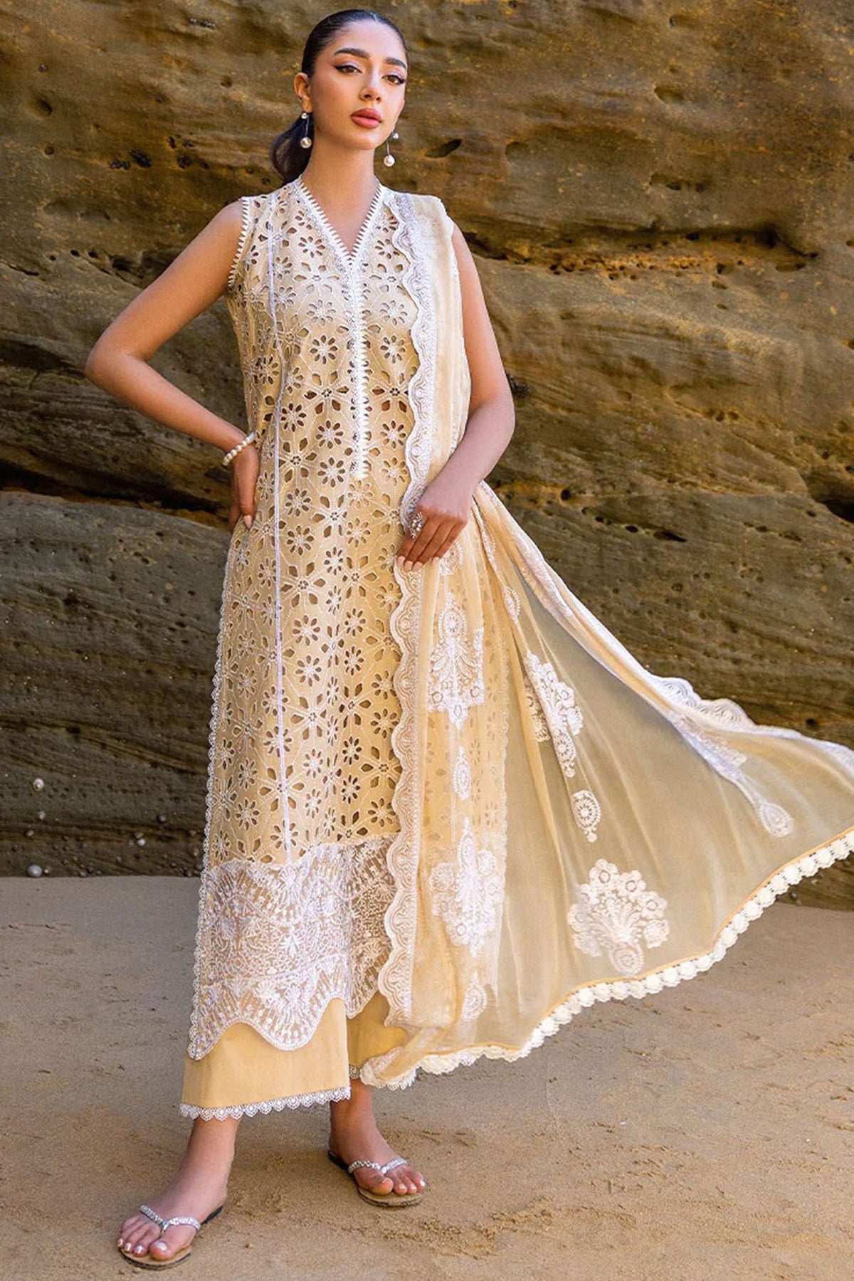 Zainab Chottani Unstitched 3 Piece Luxury Chikankari Collection'2024-07-B-Motia
