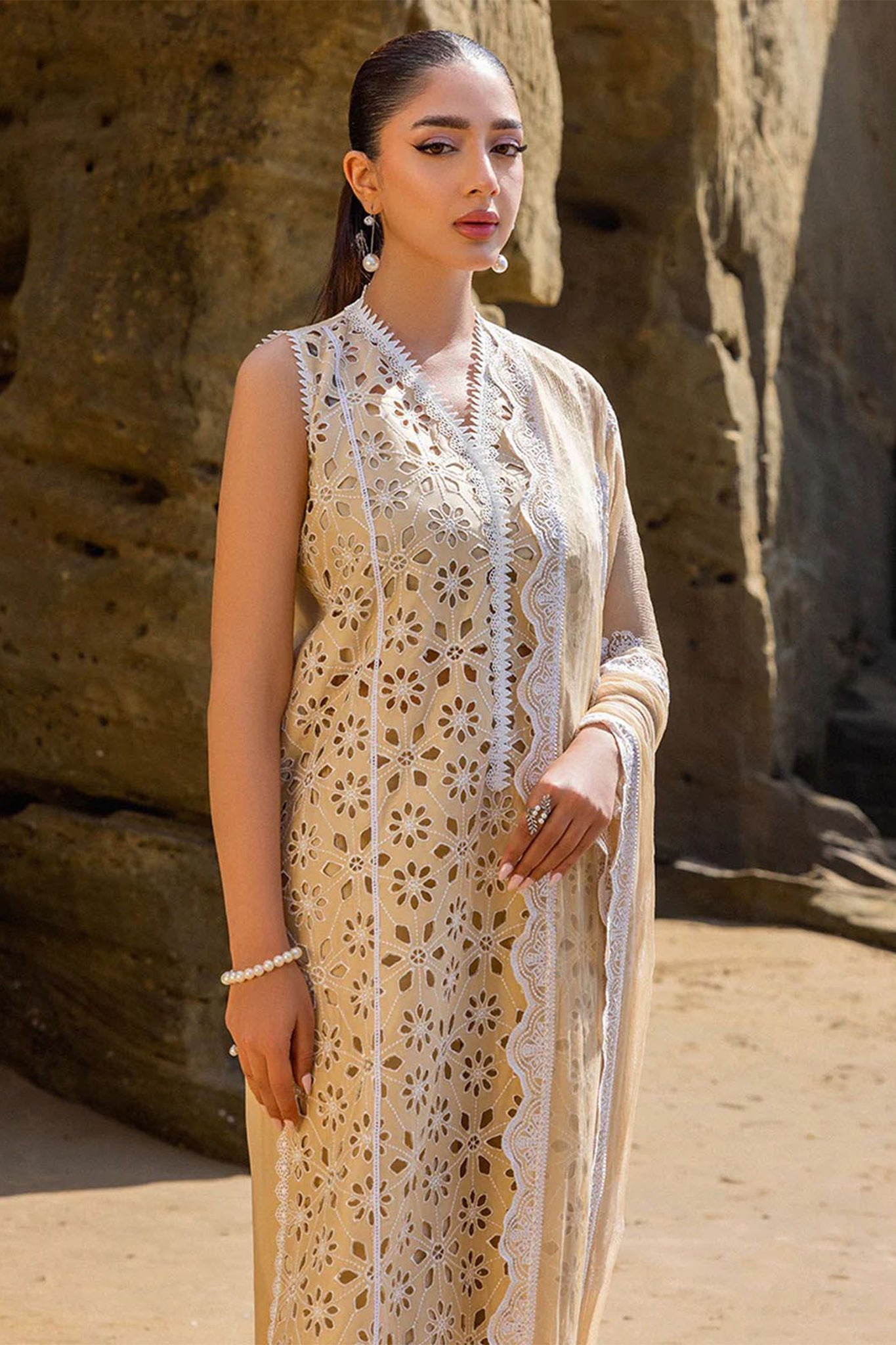 Zainab Chottani Unstitched 3 Piece Luxury Chikankari Collection'2024-07-B-Motia