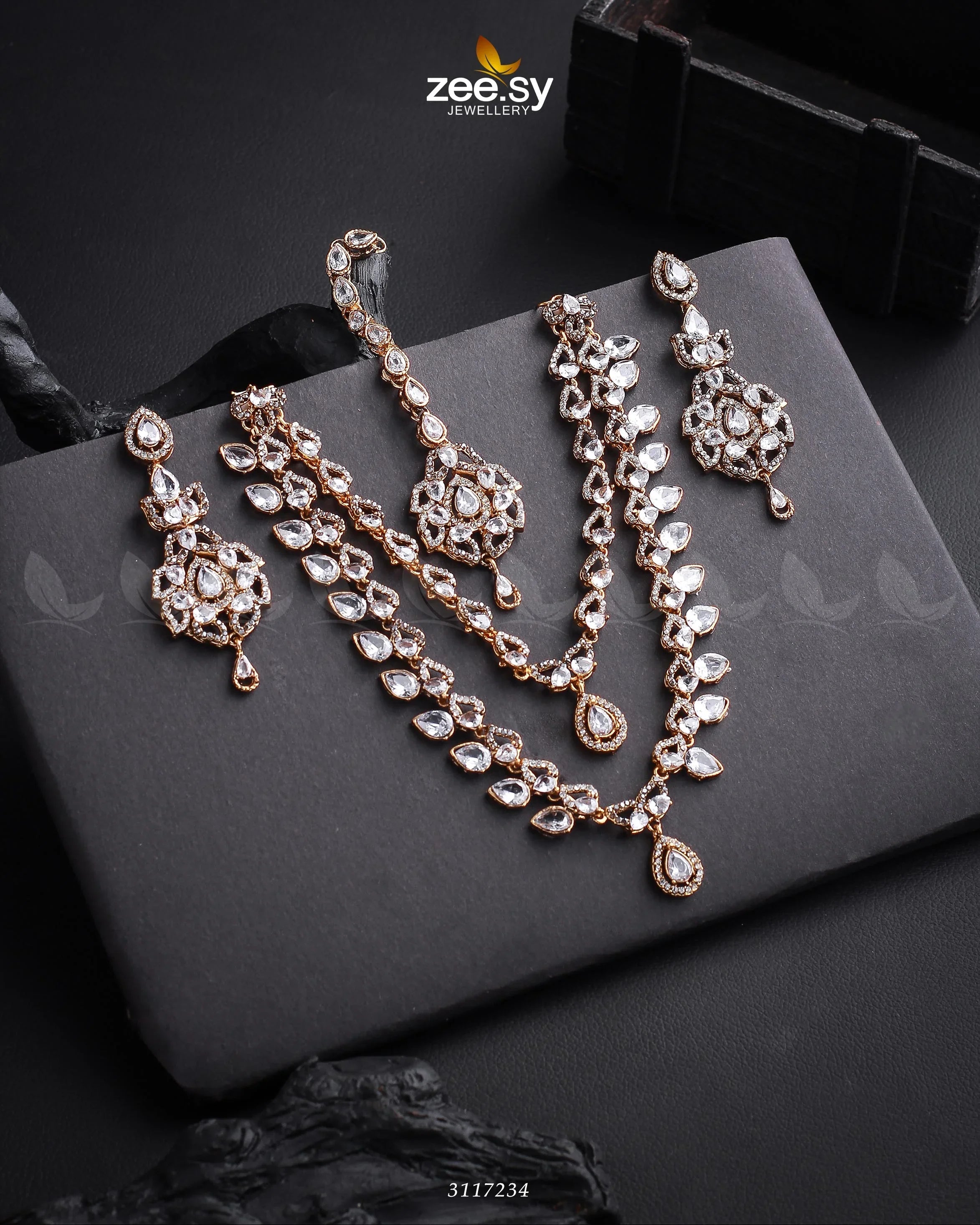 Urwa Hocane Necklace Set Golden White - Zeesy Jewellery
