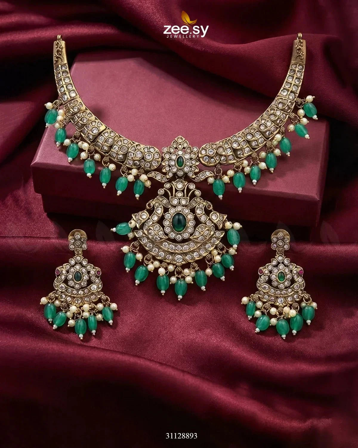 Victorian Faux Pearl Necklace Set