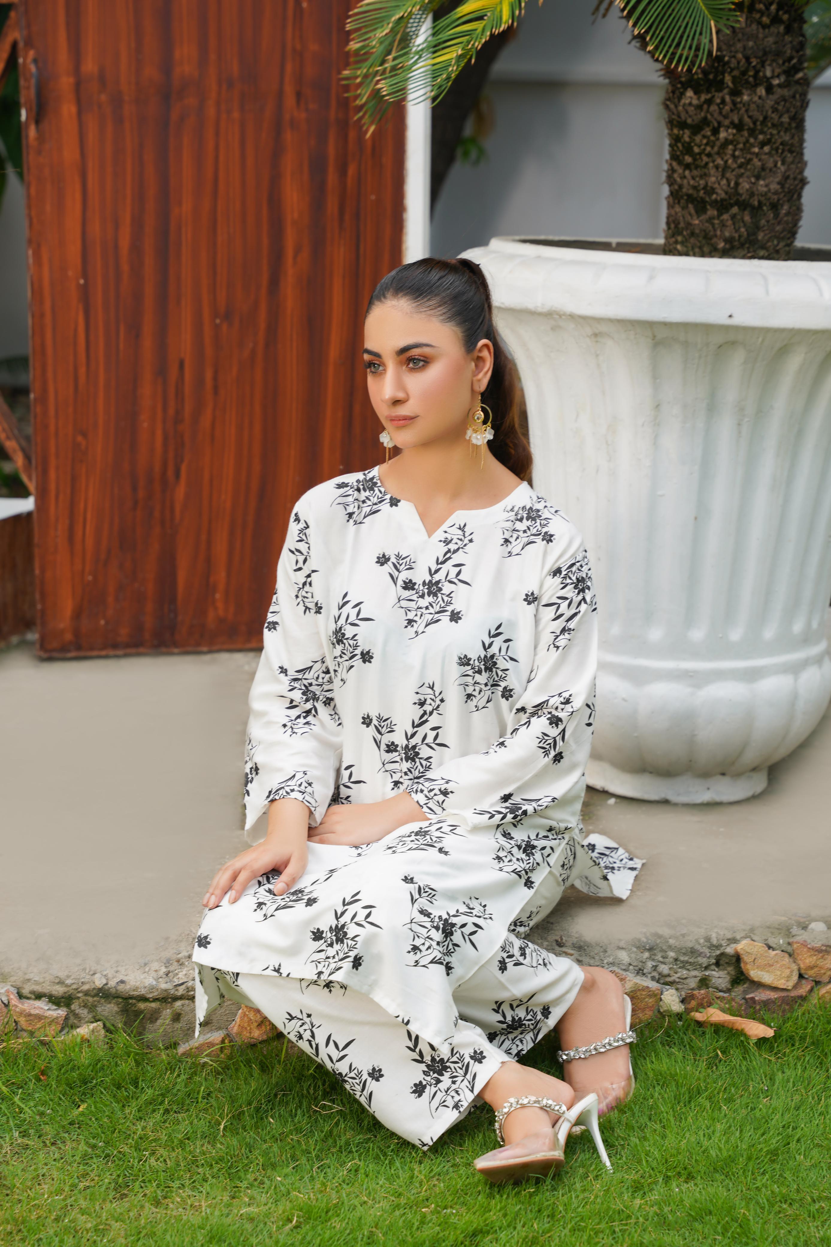 Zaib E Hoor Camellia 2Pcs Stitched Suit