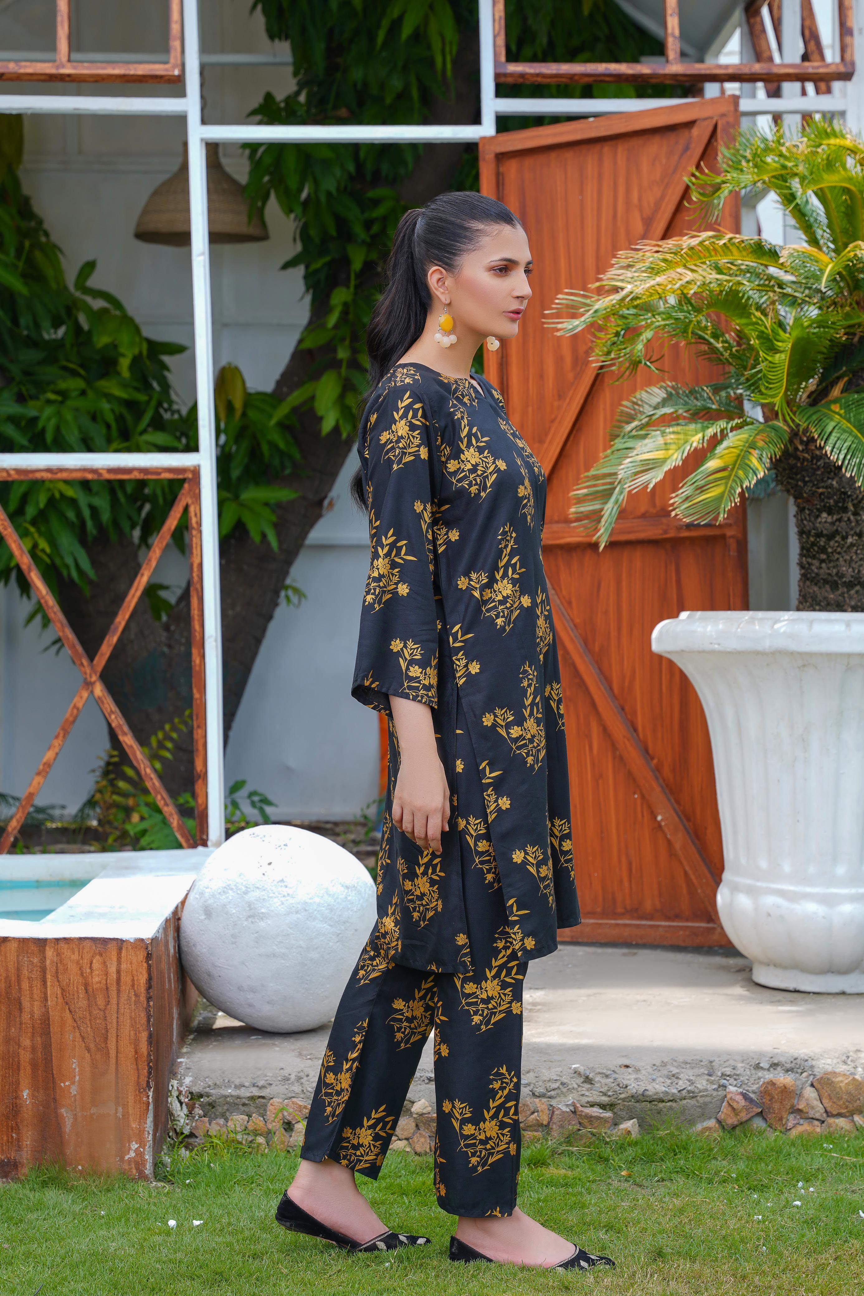 Zaib E Hoor Camellia 2Pcs Stitched Suit