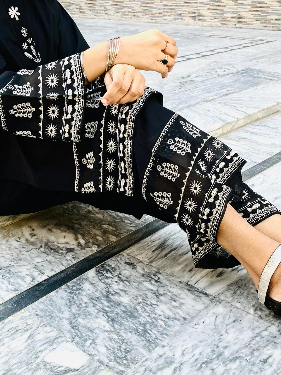 Urban Cut 2 Piece Cotton Embroidred Suit
