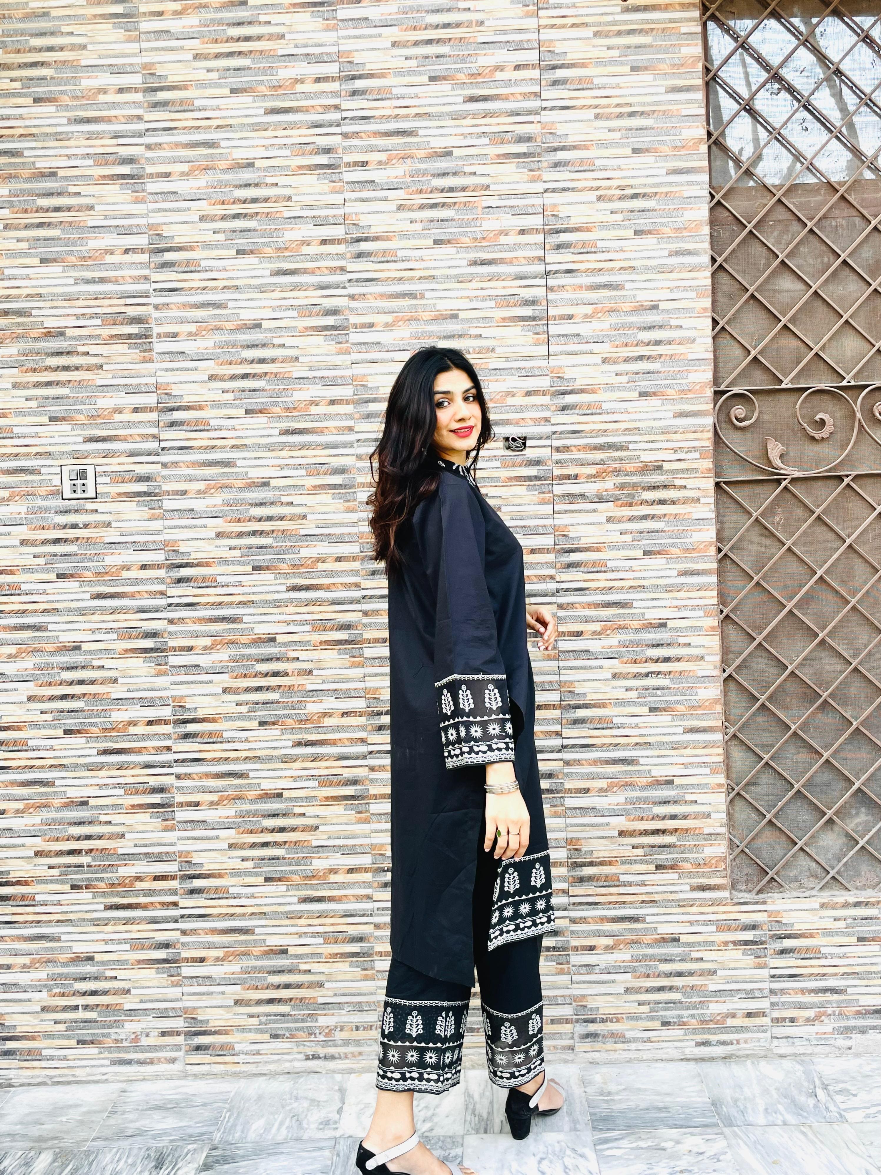 Urban Cut 2 Piece Cotton Embroidred Suit