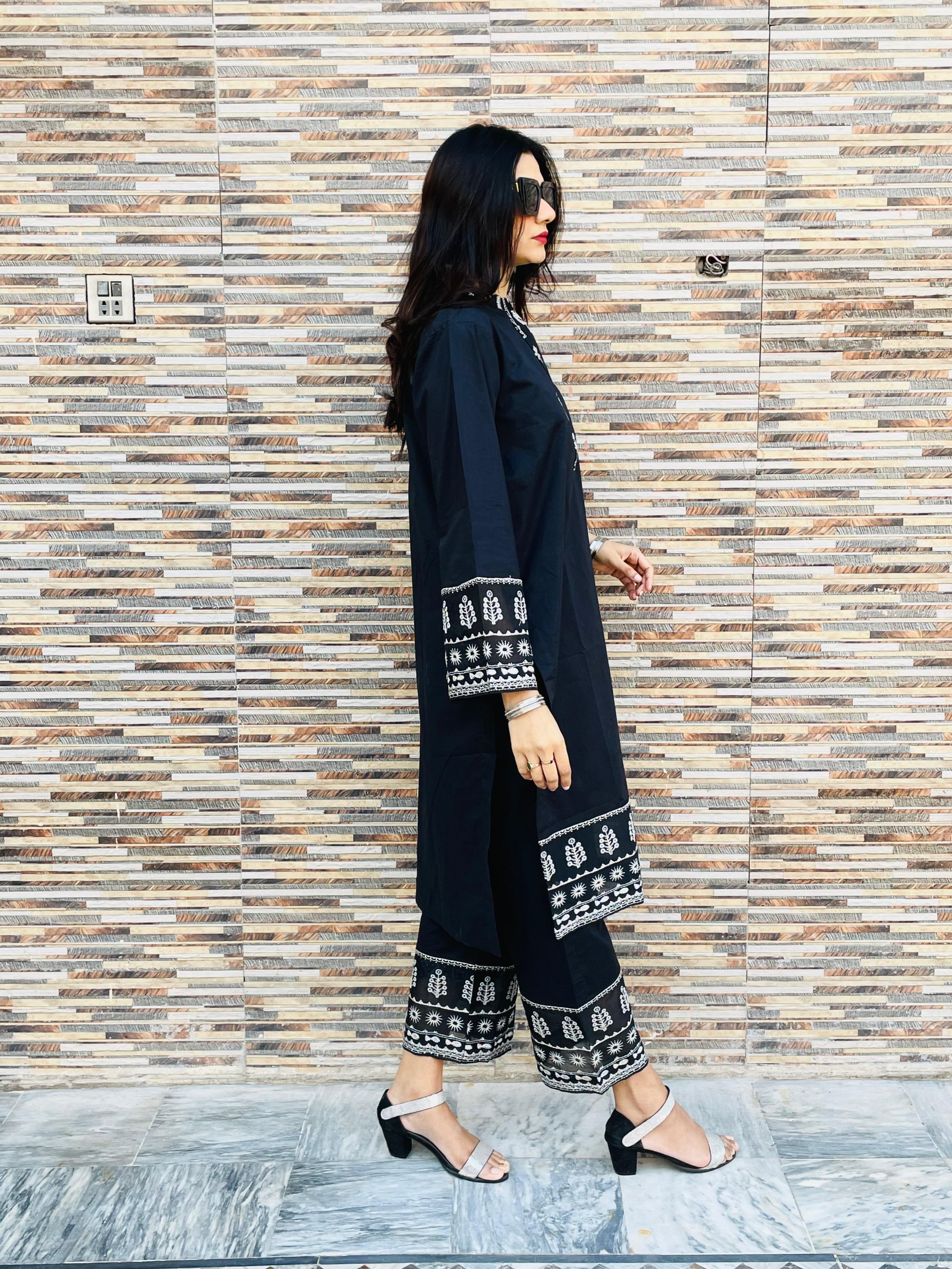 Urban Cut 2 Piece Cotton Embroidred Suit