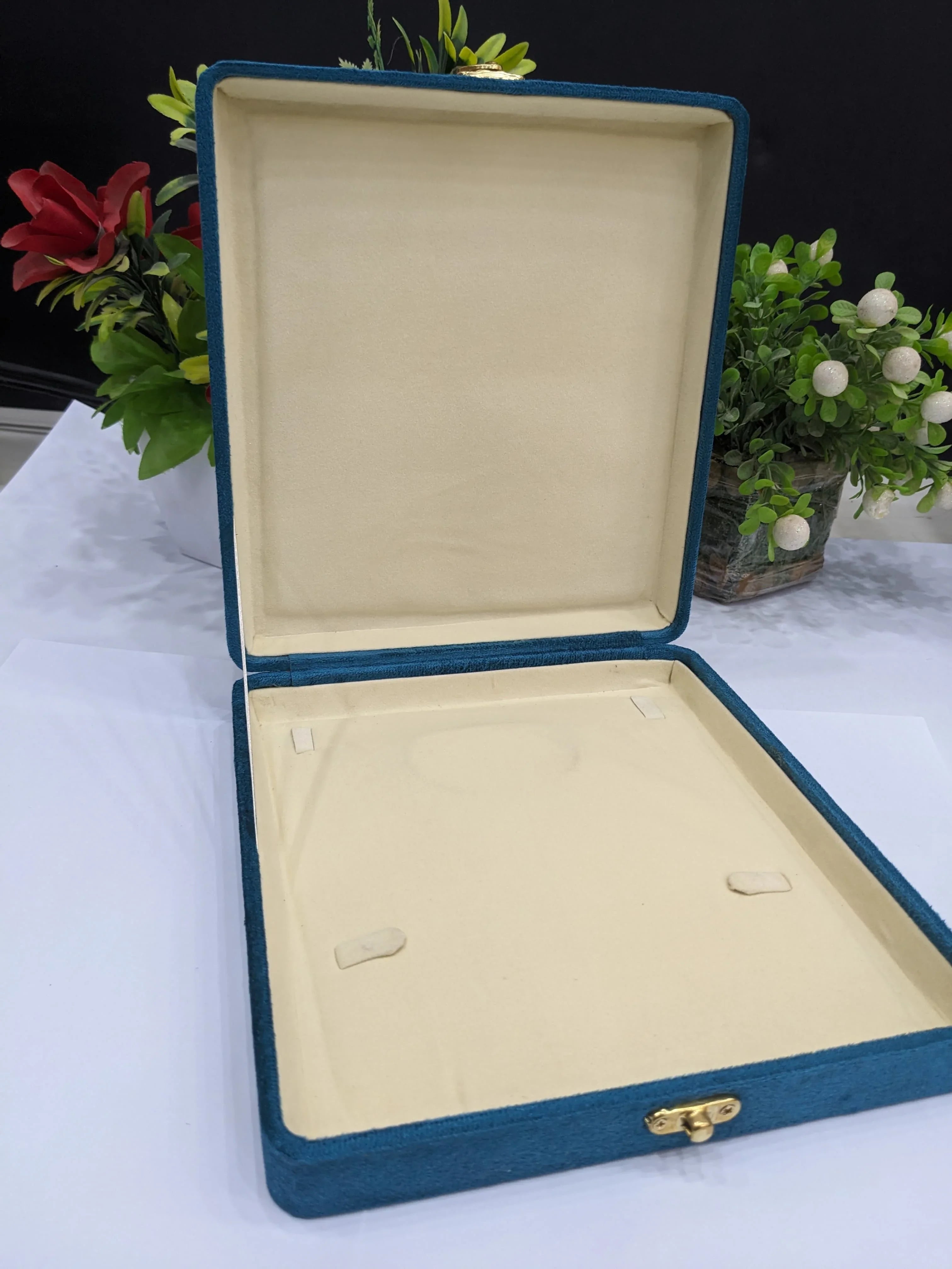 Premium Velvet Box - Zeesy Jewellery