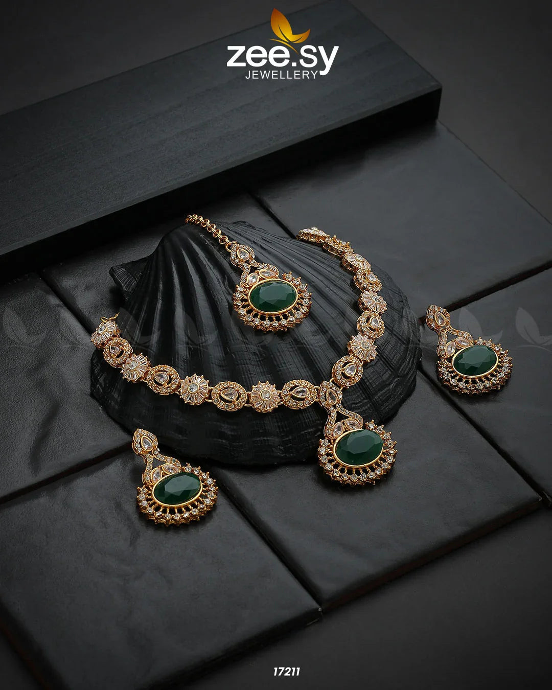 Zirconic Starburst Necklace Golden Green - Zeesy Jewellery