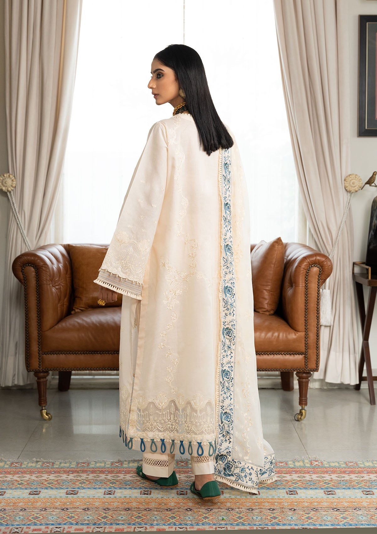 aik-atelier-Lawn-24-samah-look-02-4