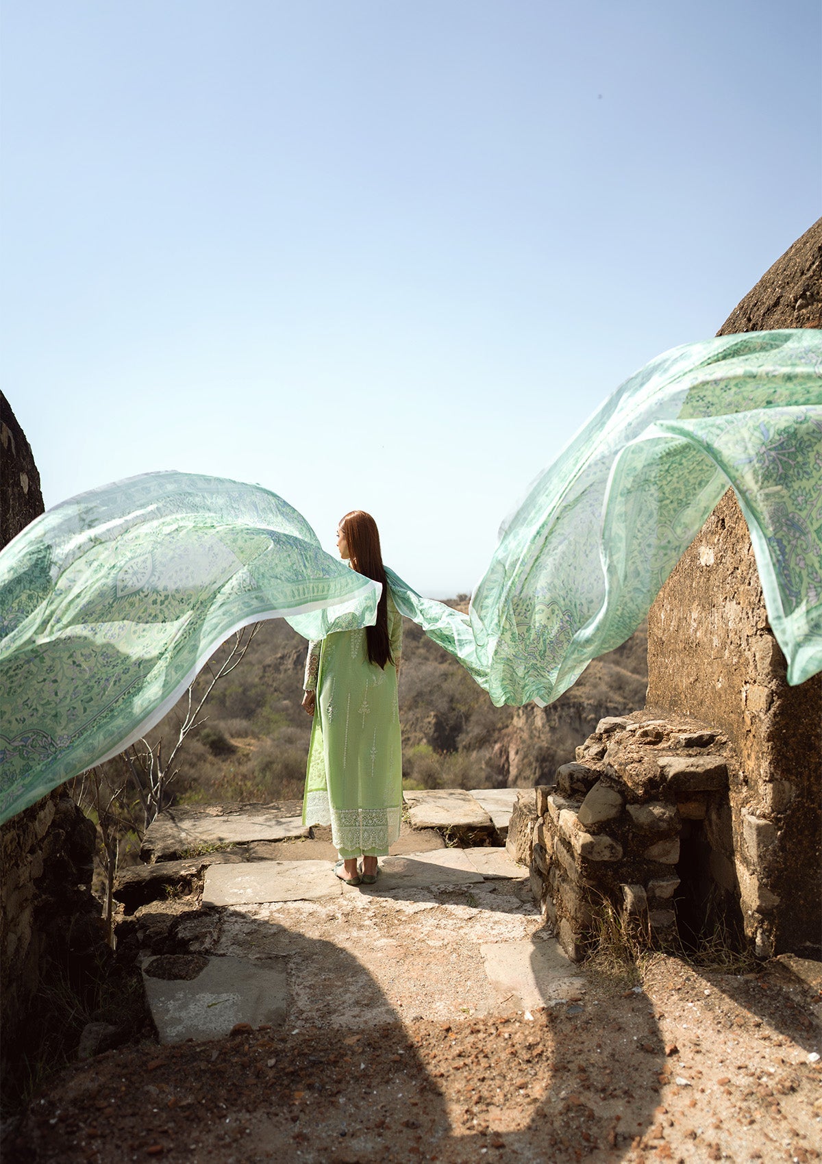 aik-atelier-pardes-lawn-24-look-02-5