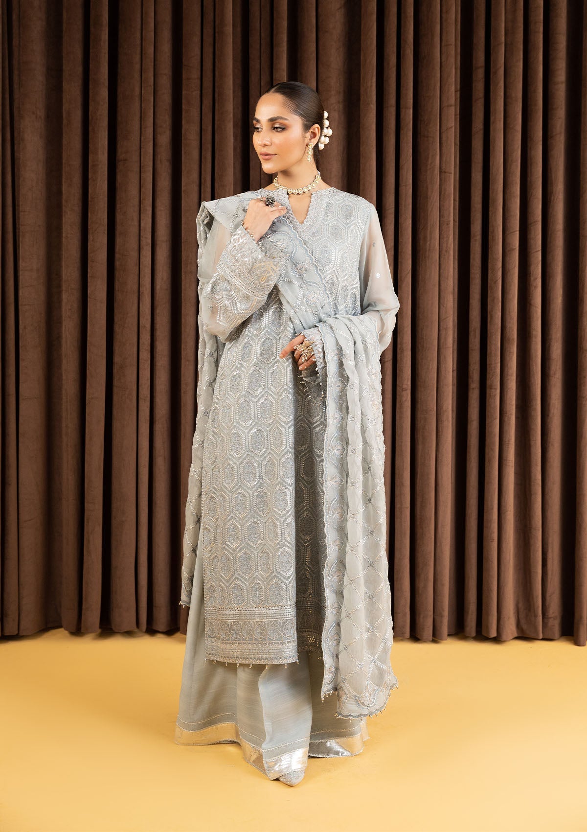     aik-atelier-unstitched-23-vol-2-look-04-1