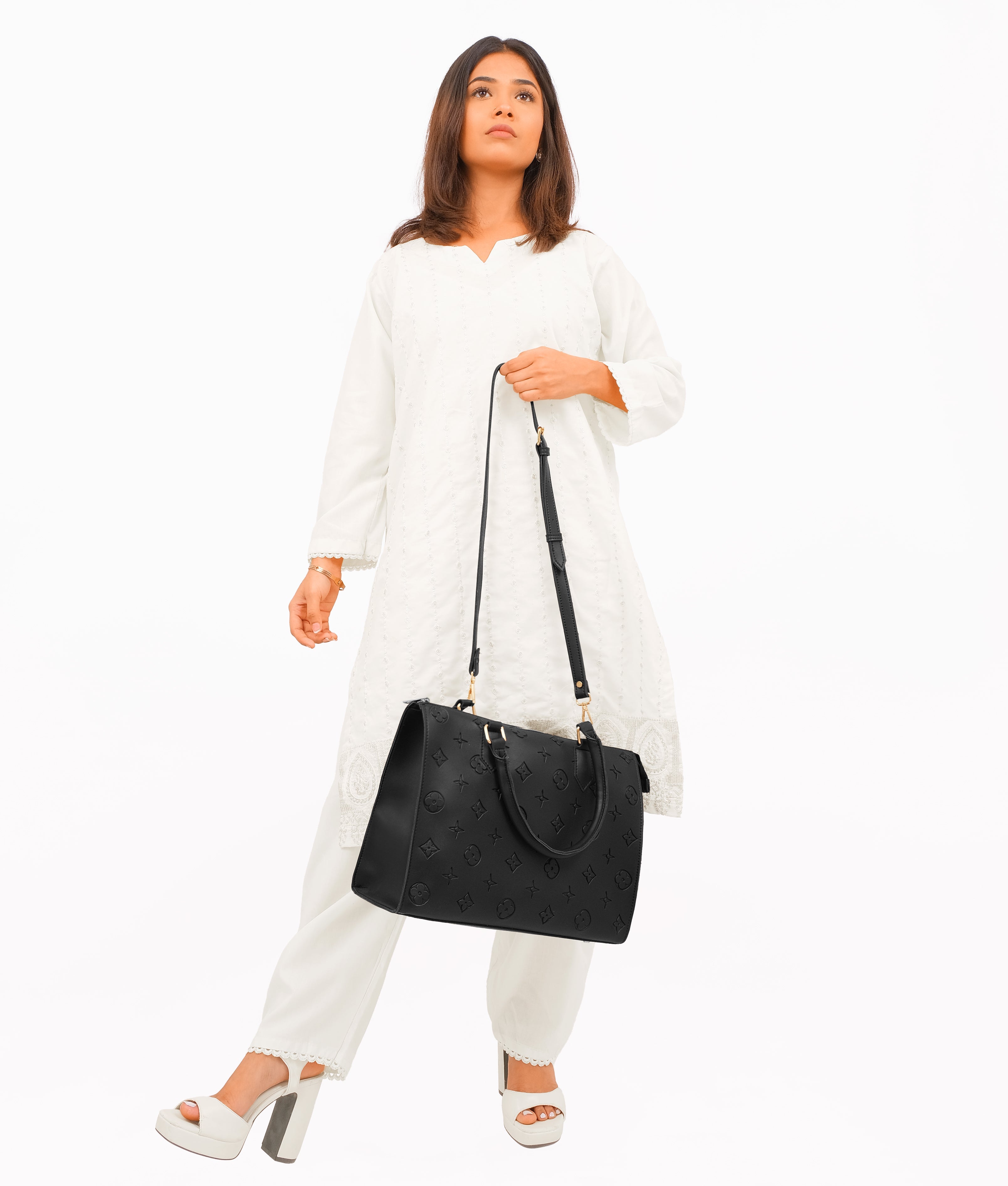 RTW Creation - Black on-the-go handbag
