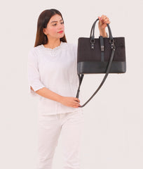 RTW Creation - Black suede multi-compartment shoulder bag