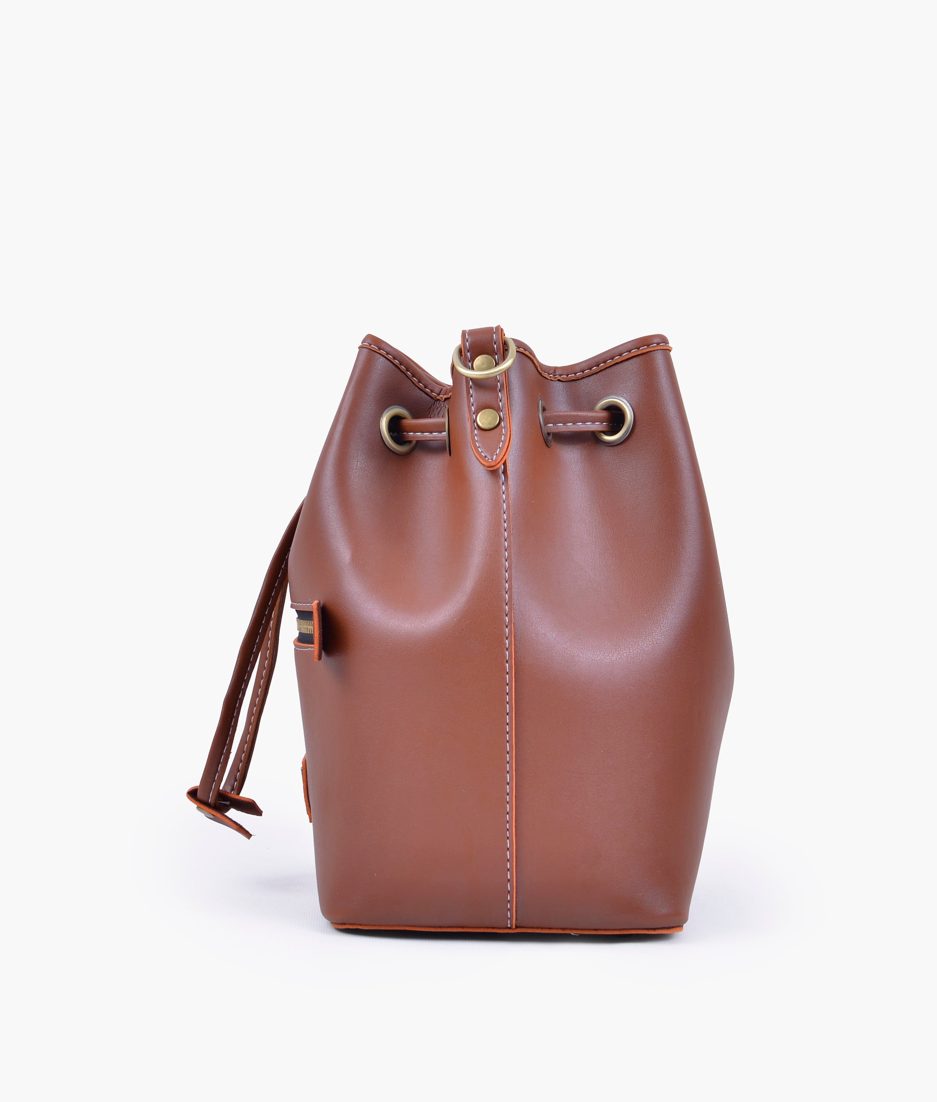 RTW Creation - Brown bucket bag with zipper pocket