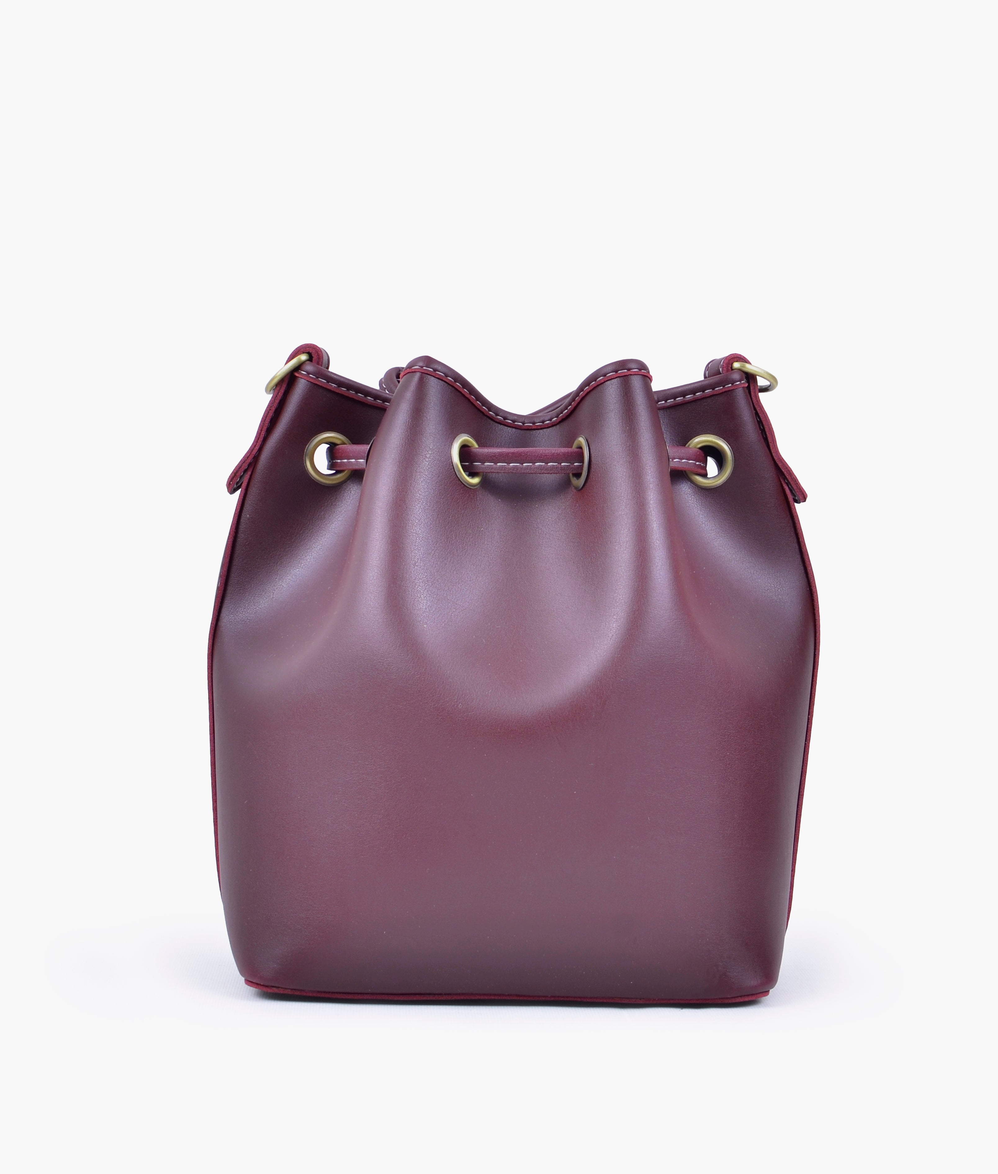 RTW Creation - Burgundy bucket bag with zipper pocket