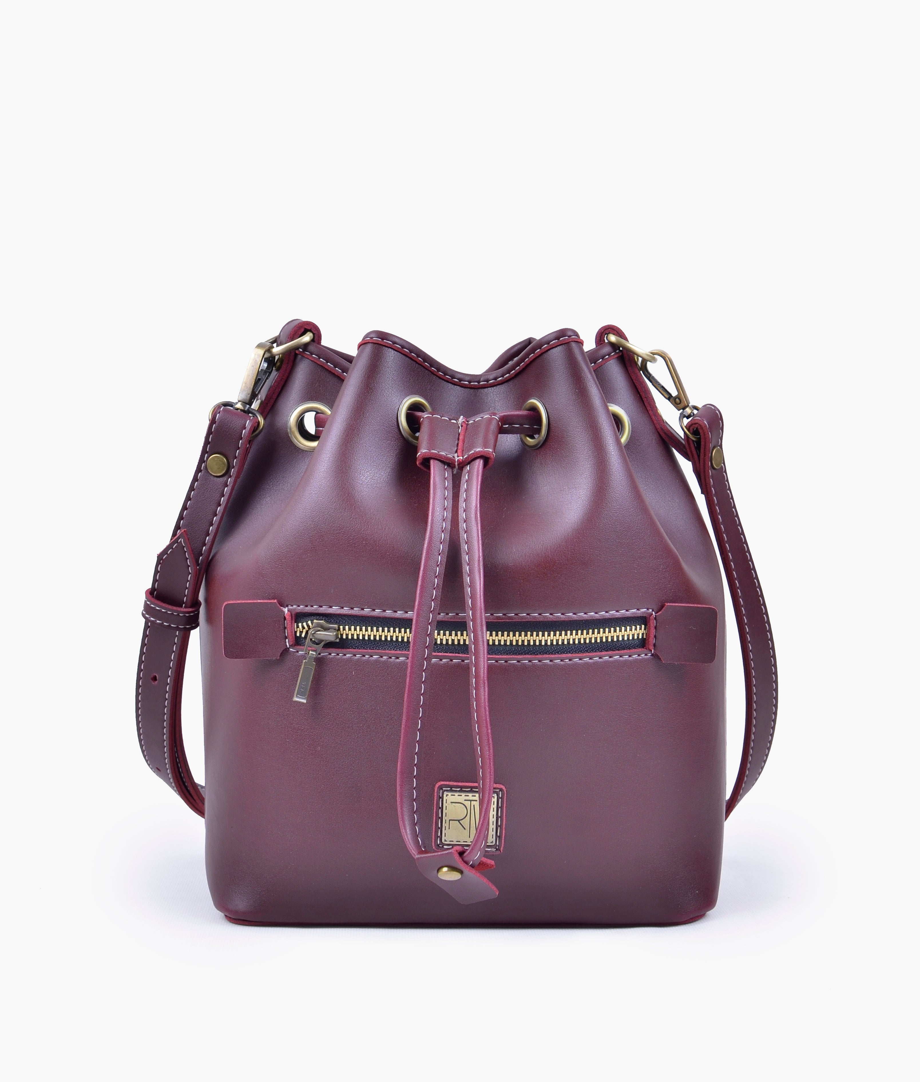 RTW Creation - Burgundy bucket bag with zipper pocket