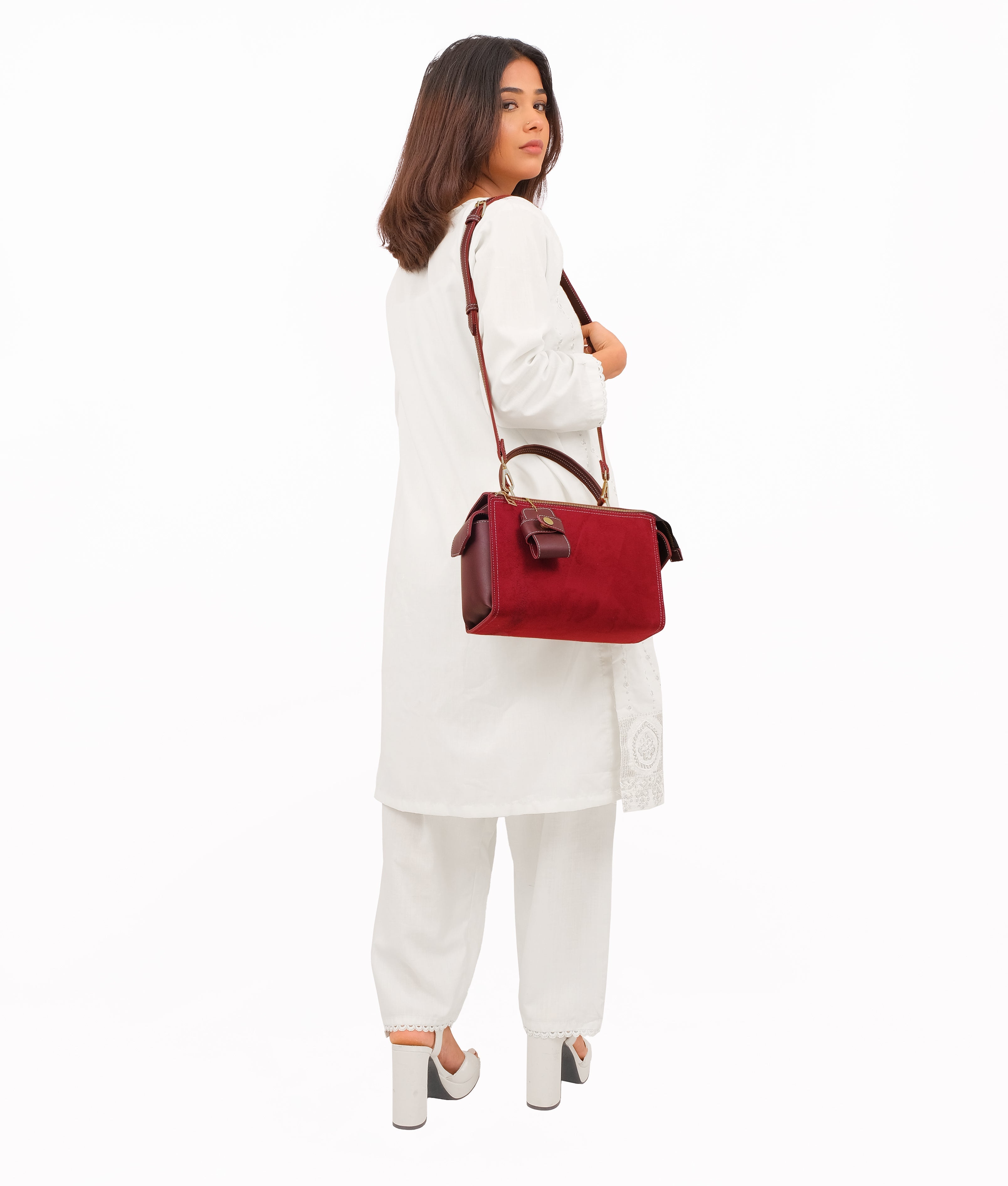 RTW Creation - Burgundy suede bowling bag with top-handle
