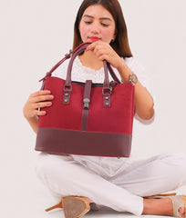 RTW Creation - Burgundy suede multi-compartment shoulder bag