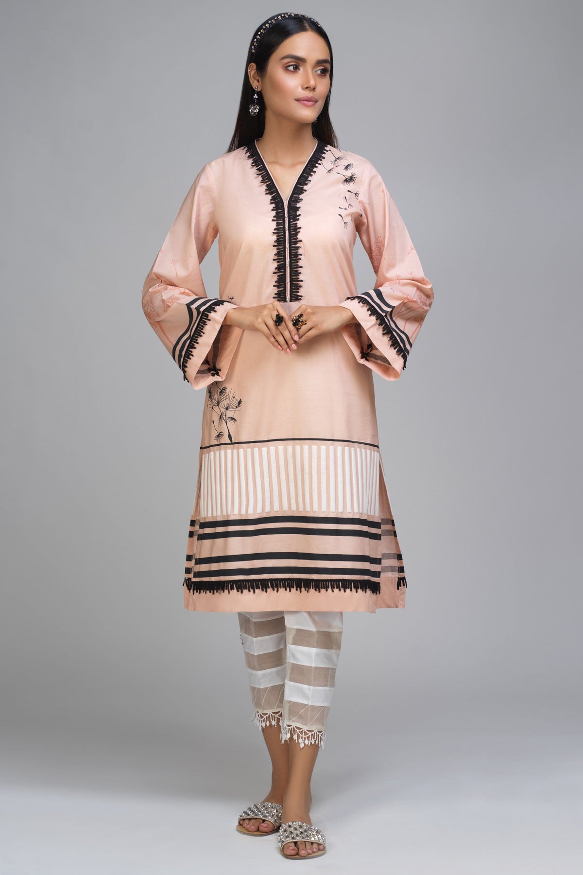 Basic Pret By Zaaviay Stitched Dream Catcher