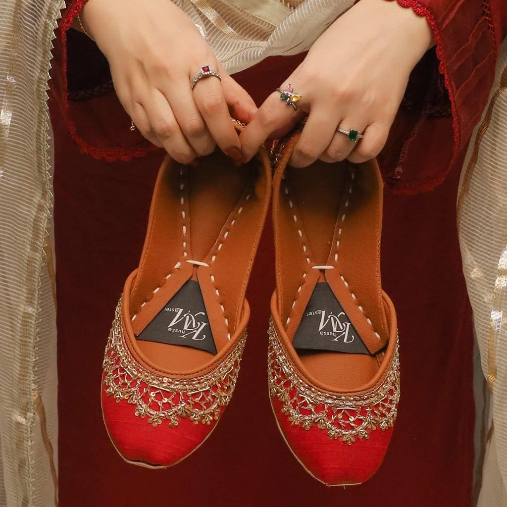 GULNAZ - Khussa Master