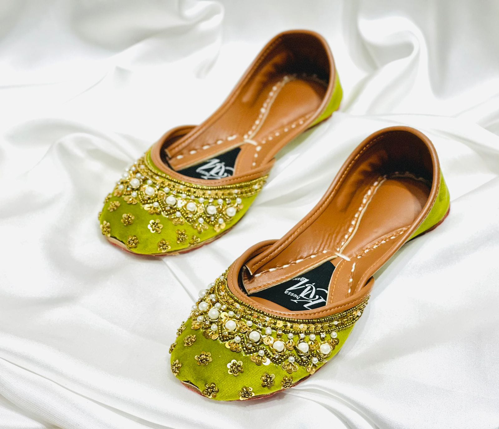 Halfnawabi Mehndi Green - Khussa Master