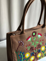 Fineur blushwood Brown embroidered jute tote bag Pakistan
