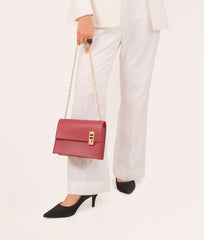RTW Creation - Maroon chain shoulder bag with twist lock