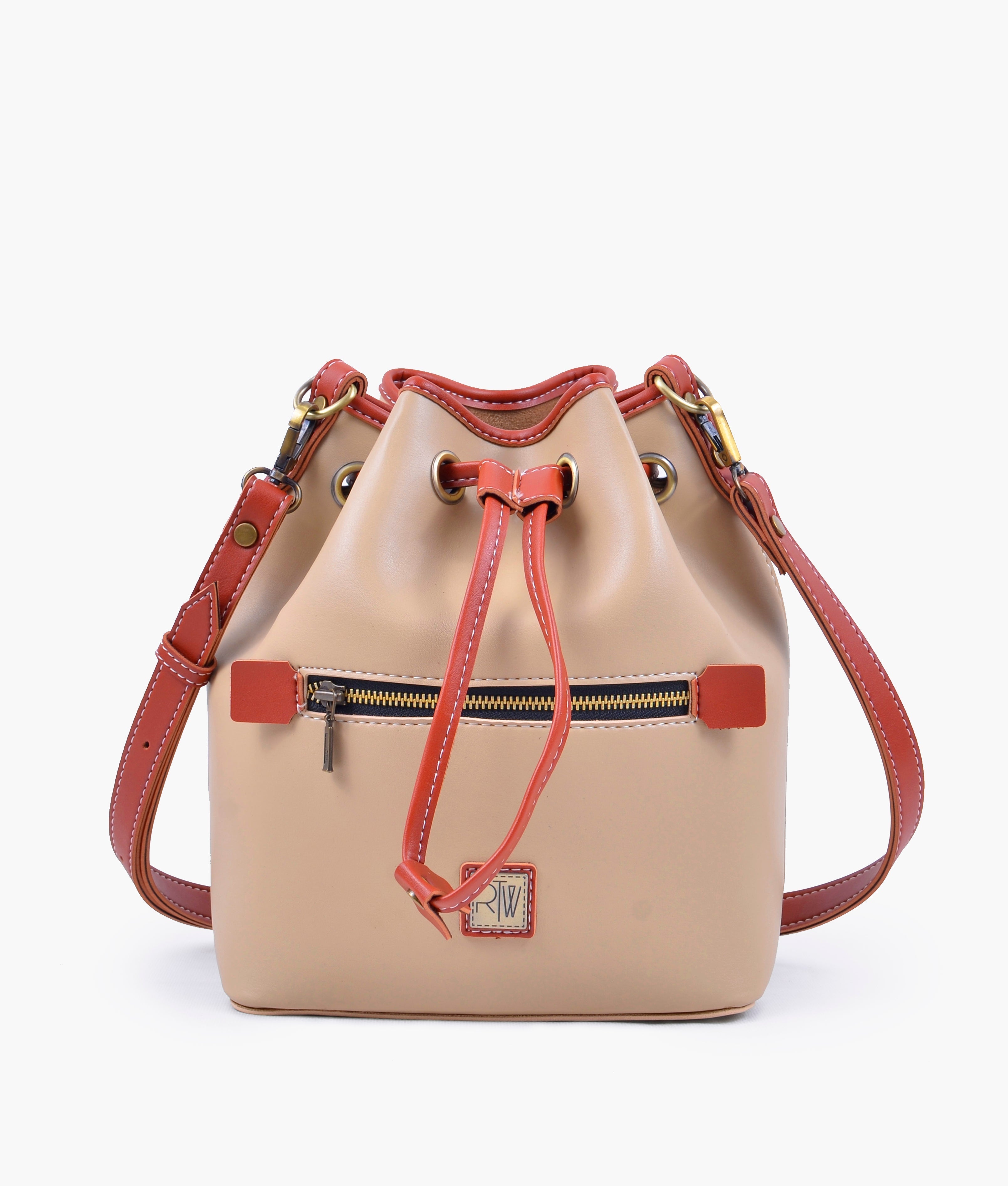 RTW Creation - Off-white bucket bag with zipper pocket