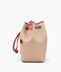 RTW Creation - Off-white bucket bag with zipper pocket