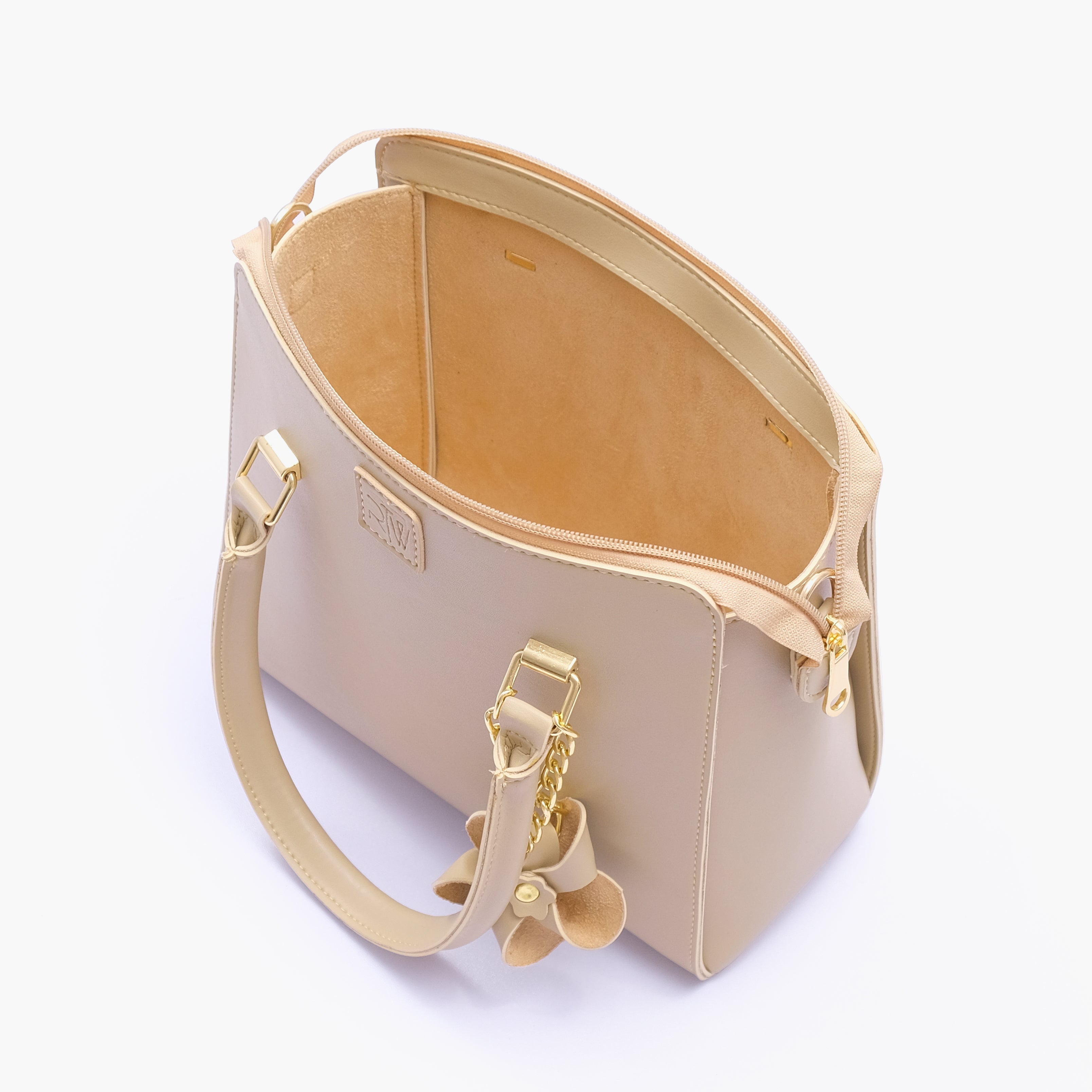 RTW Creation - Off-white handbag with flower charm