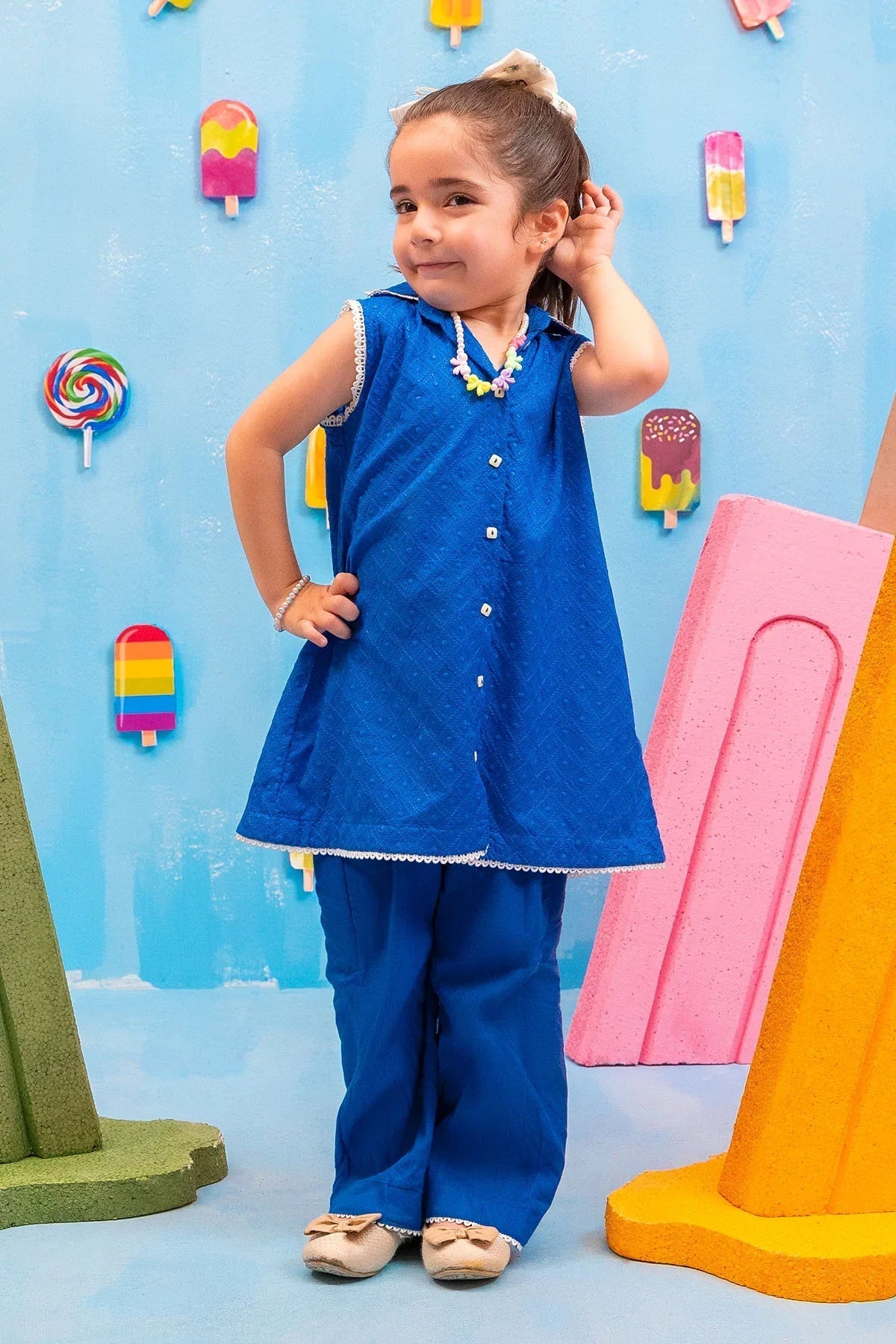 Discover exquisite Chikankari suit designs from Karachi. Buy authentic Pakistani Chikankari suits online.