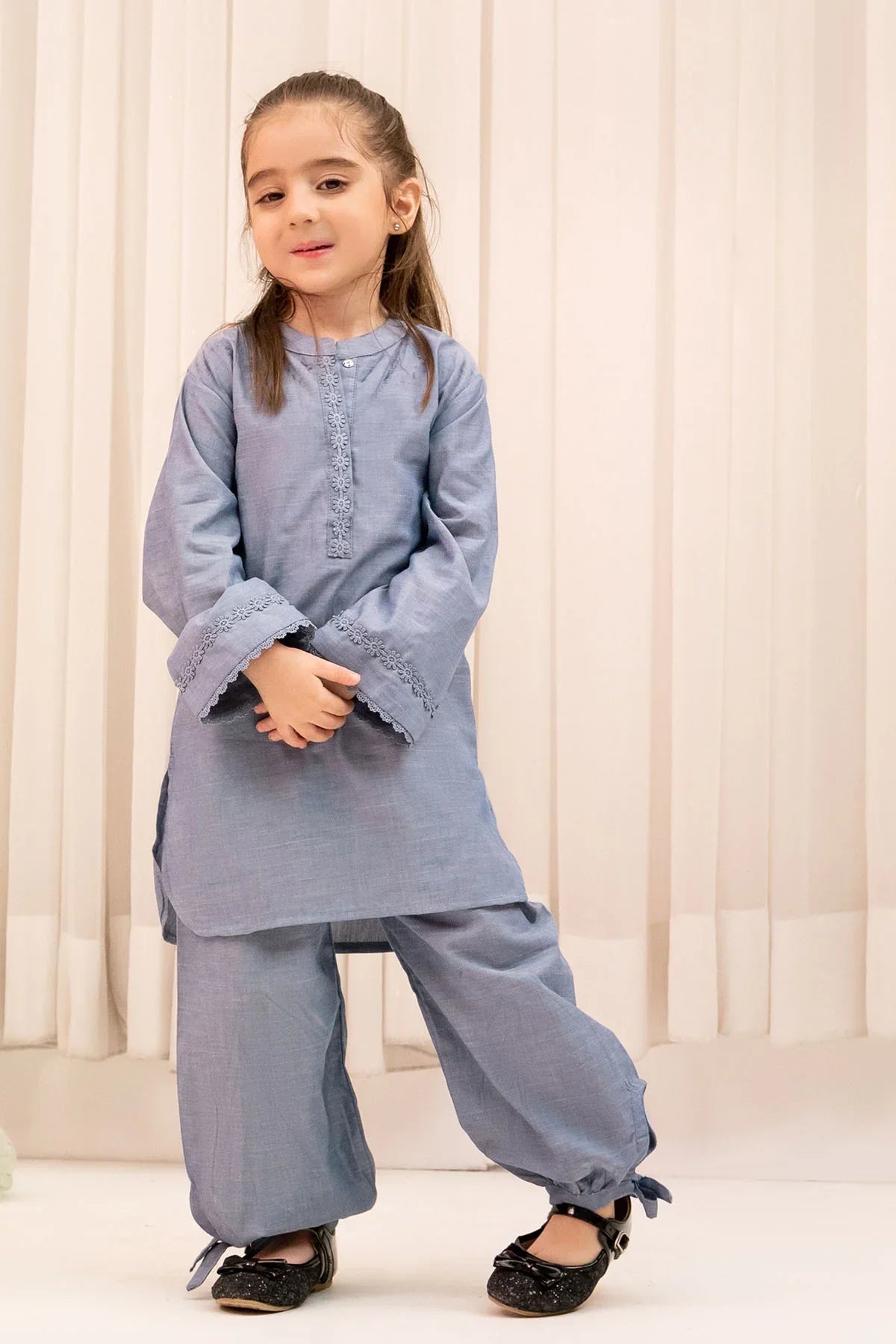 Discover beautiful traditional dresses for kids in Pakistan. Elegant, cultural, and perfect for Eid, weddings, and special celebrations. 