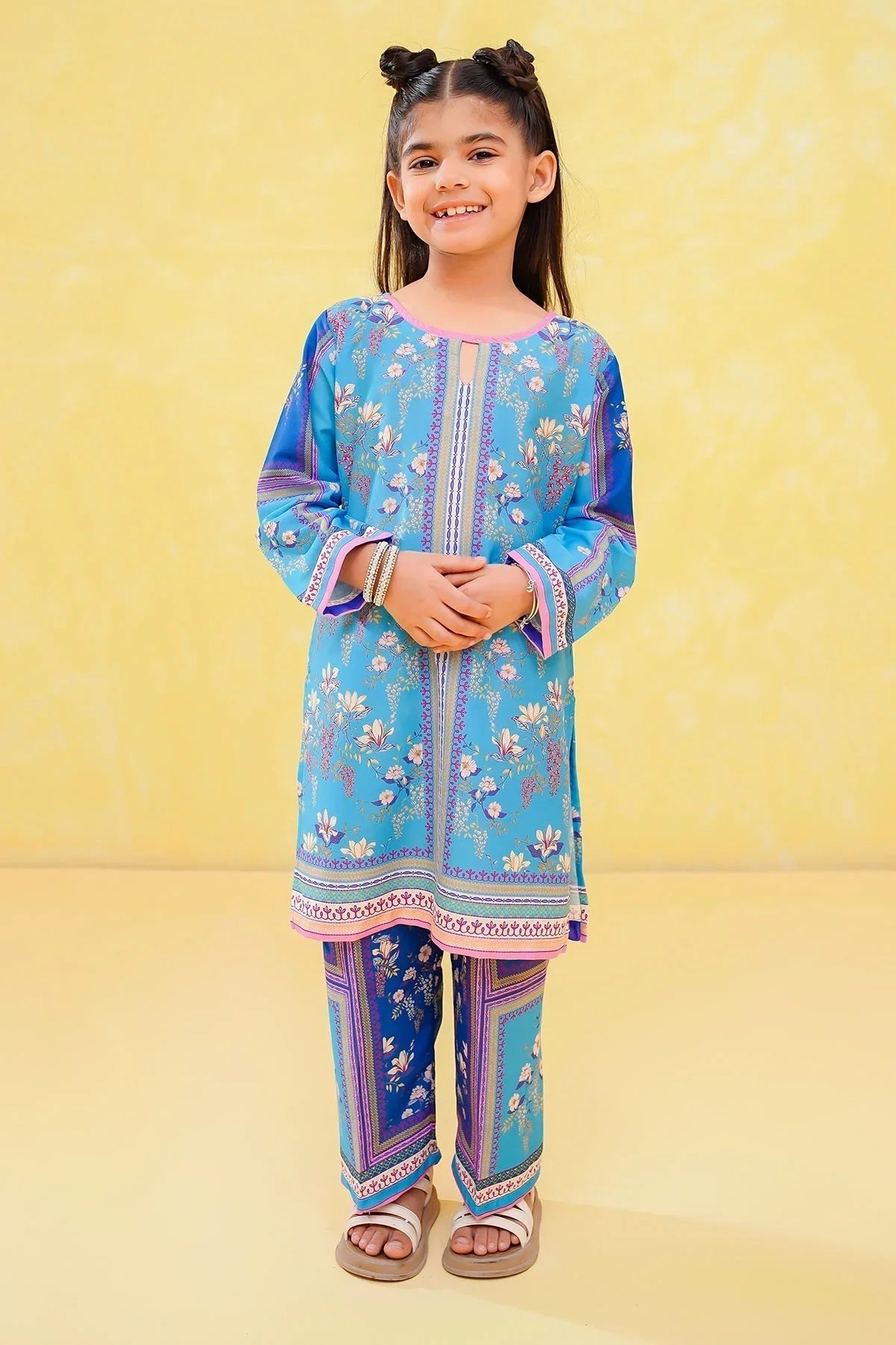 Shop stylish Kids Lawn Design and Printed Lawn Dress Design in Pakistan. Discover soft, colorful and comfortable lawn outfits