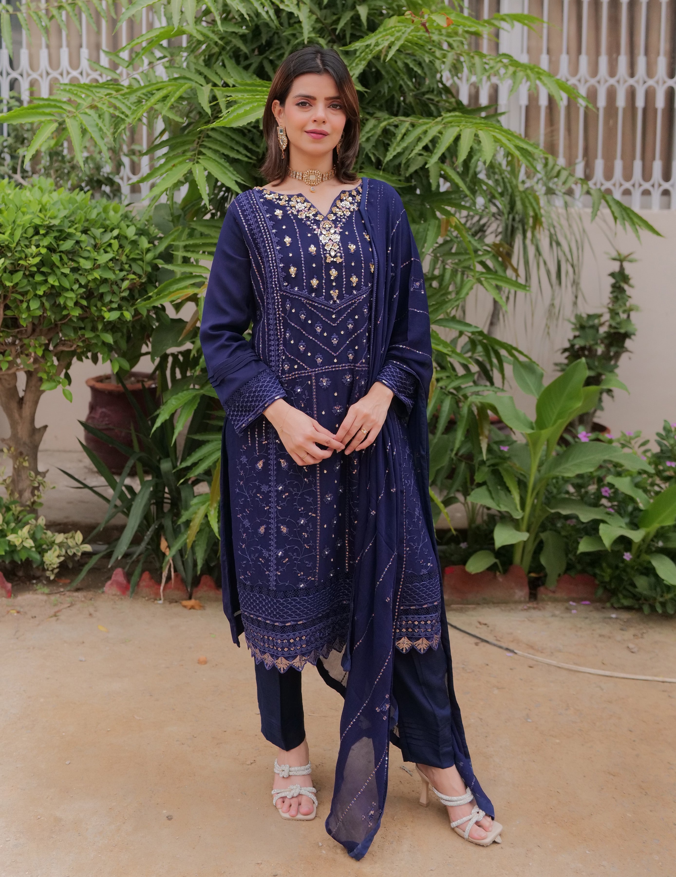 Rangeen Stitched 3 Piece Formals-Jahanara x Srha Asgr