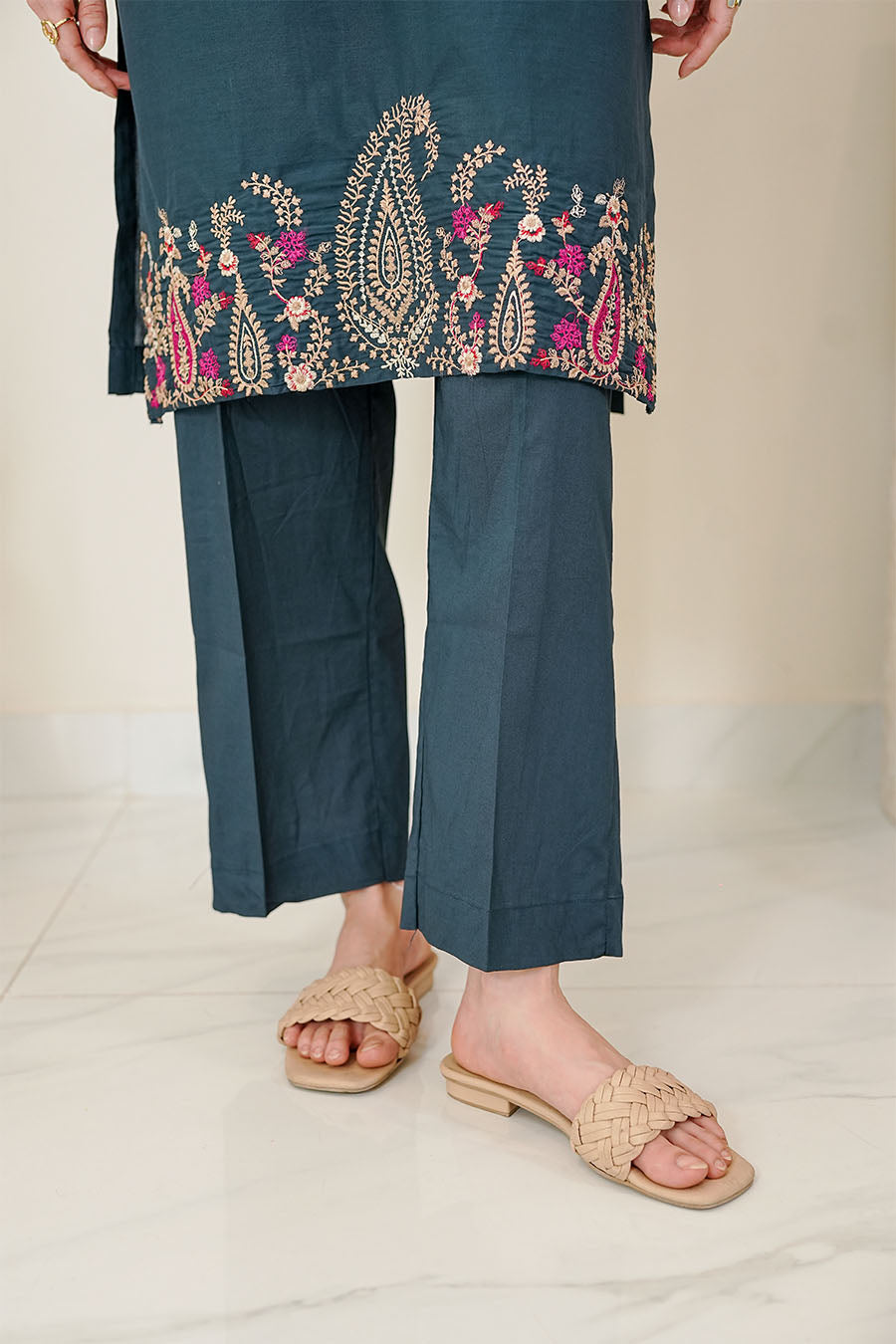 Waniya Stitched 2 Piece Lawn Collection'2025-AMAL