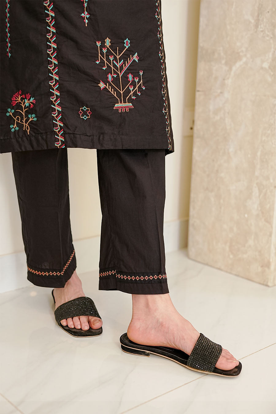 Waniya Stitched 2 Piece Lawn Collection'2025-LEILA