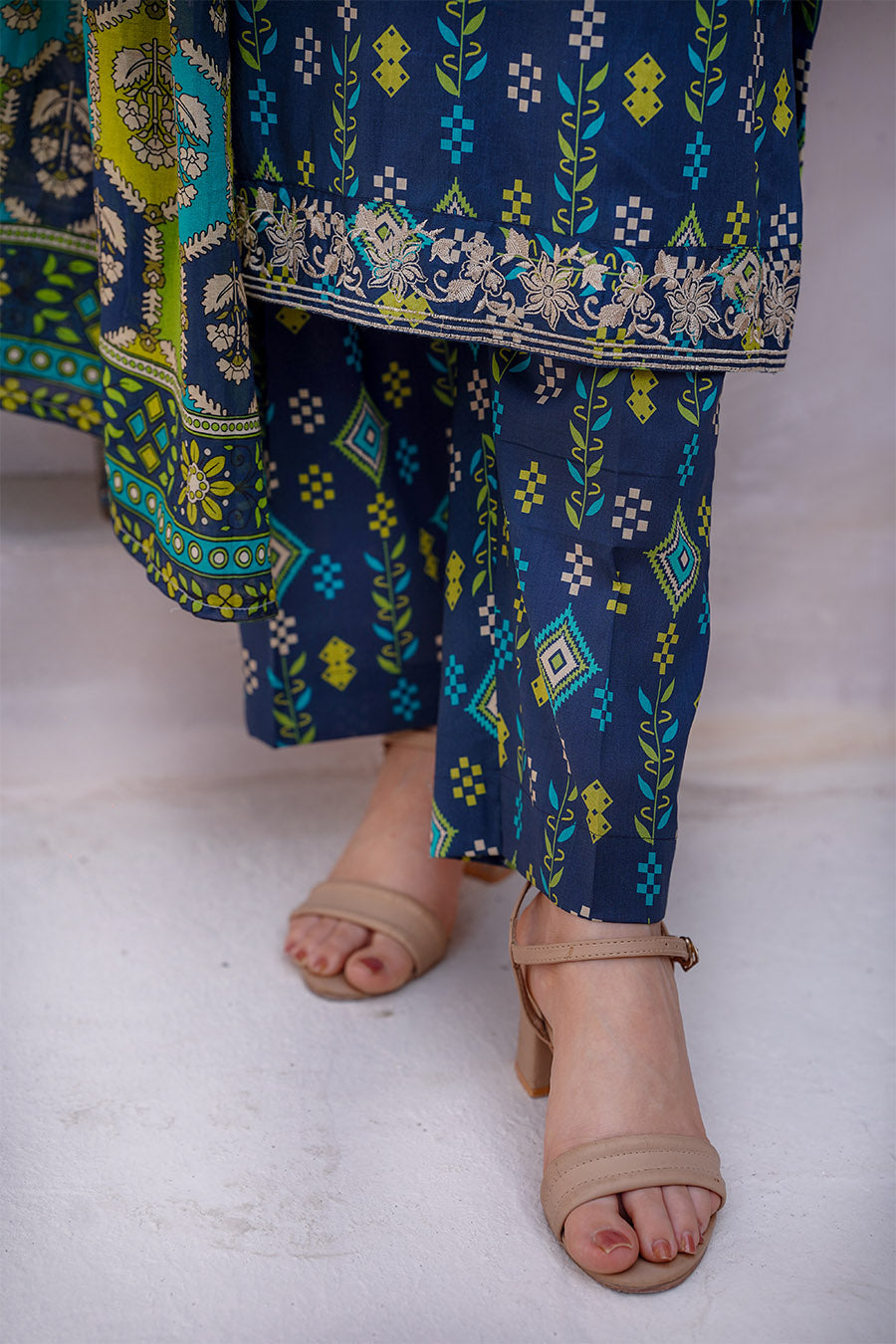 Waniya Stitched 3 Piece Digital Printed & Emb Lawn Collection'2025-Irena